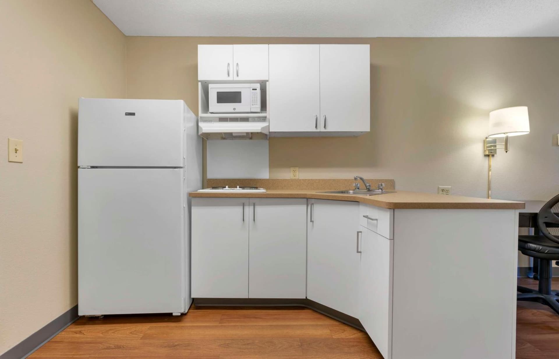 Extended Stay America Suites - Stockton - March Lane gallery photo in Stockton, CA — image 14