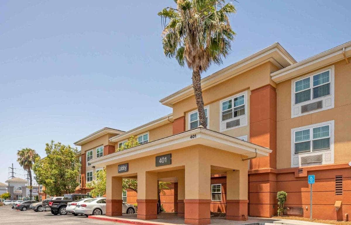 Extended Stay America Suites - Los Angeles - Carson property views in Carson, CA — gallery photo 3