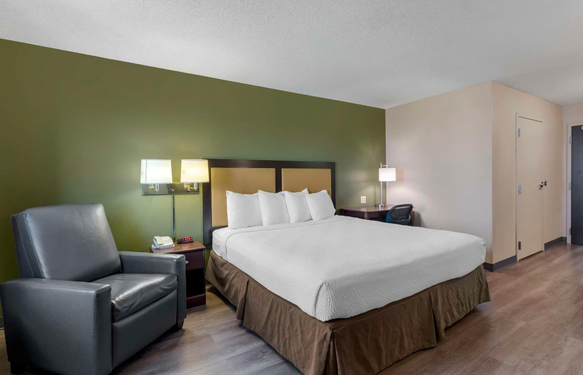Extended Stay America Suites - Fremont - Warm Springs gallery photo in Warm Springs District, CA — image 36