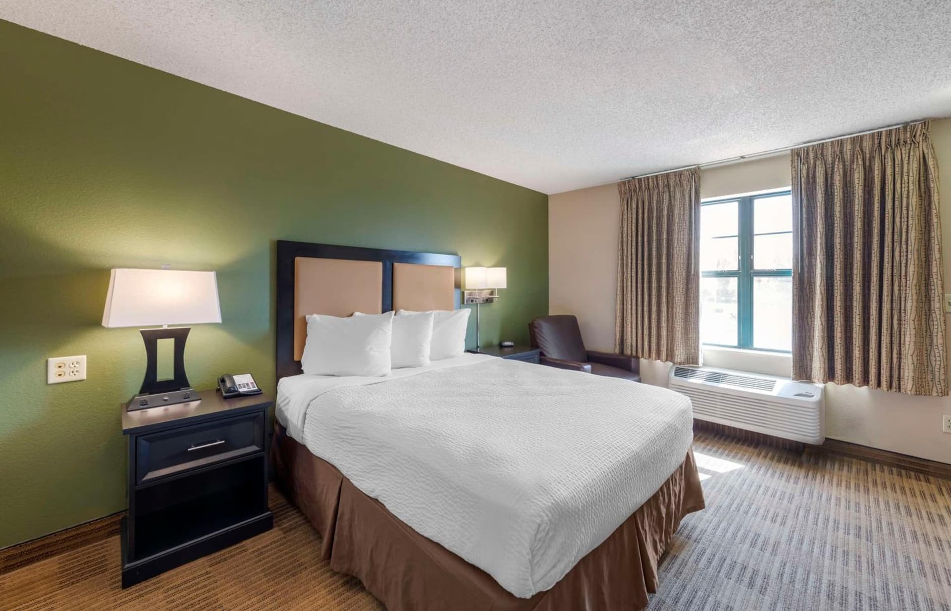 Extended Stay America Suites - Orange County - Katella Ave gallery photo in Orange, CA — image 10