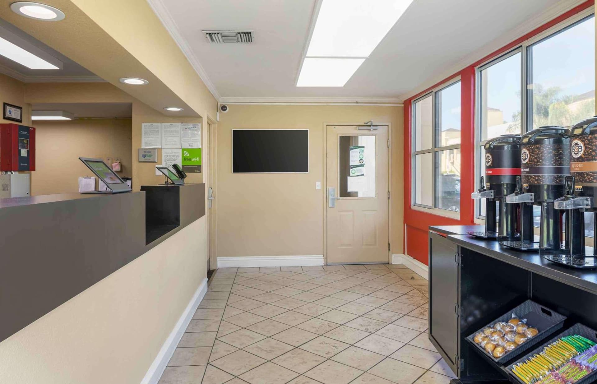 Extended Stay America Suites - Orange County - Irvine Spectrum gallery photo in Irvine, CA — image 15