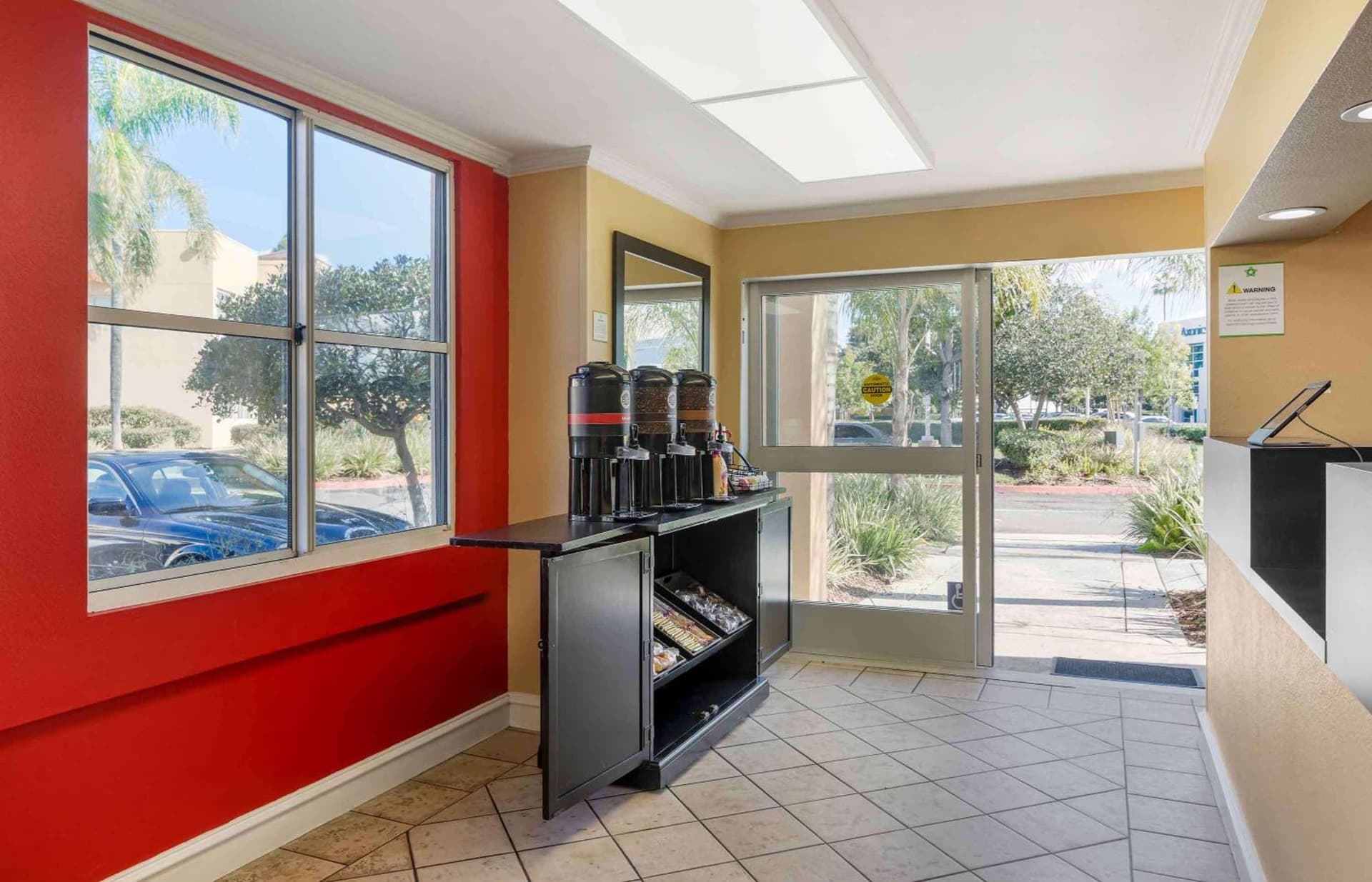 Extended Stay America Suites - Orange County - Irvine Spectrum gallery photo in Irvine, CA — image 12