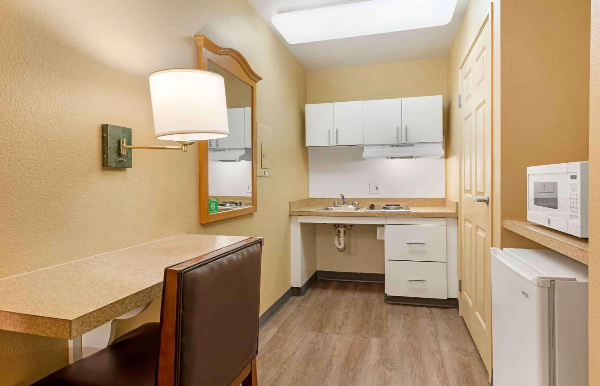 Extended Stay America Suites - Orange County - Irvine Spectrum gallery photo in Irvine, CA — image 8
