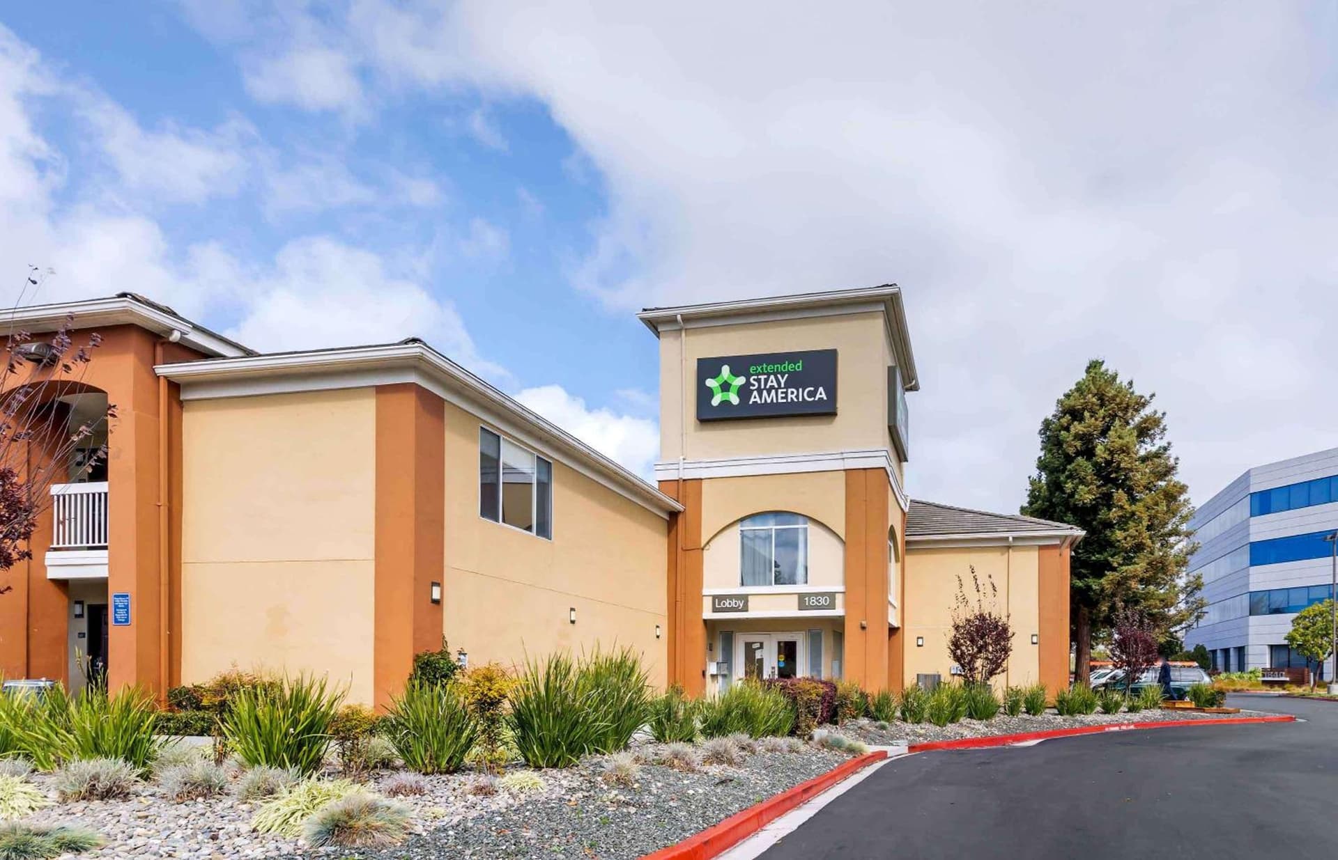 Extended Stay America Suites - San Francisco - San Mateo - SFO featured exterior or lobby in San Mateo, CA — similar hotel