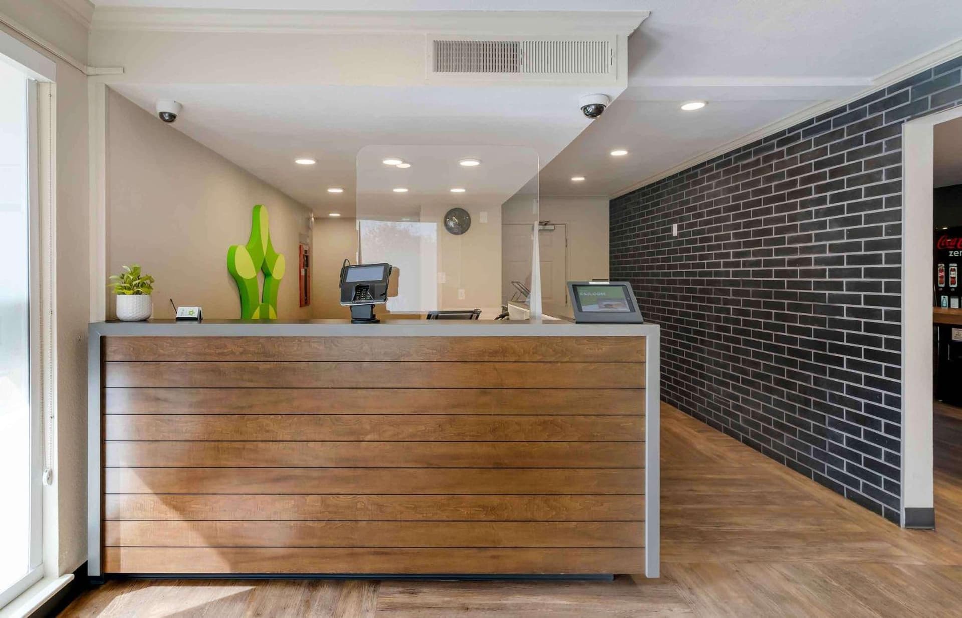 Extended Stay America Suites - San Francisco - San Mateo - SFO property views in San Mateo, CA — gallery photo 3