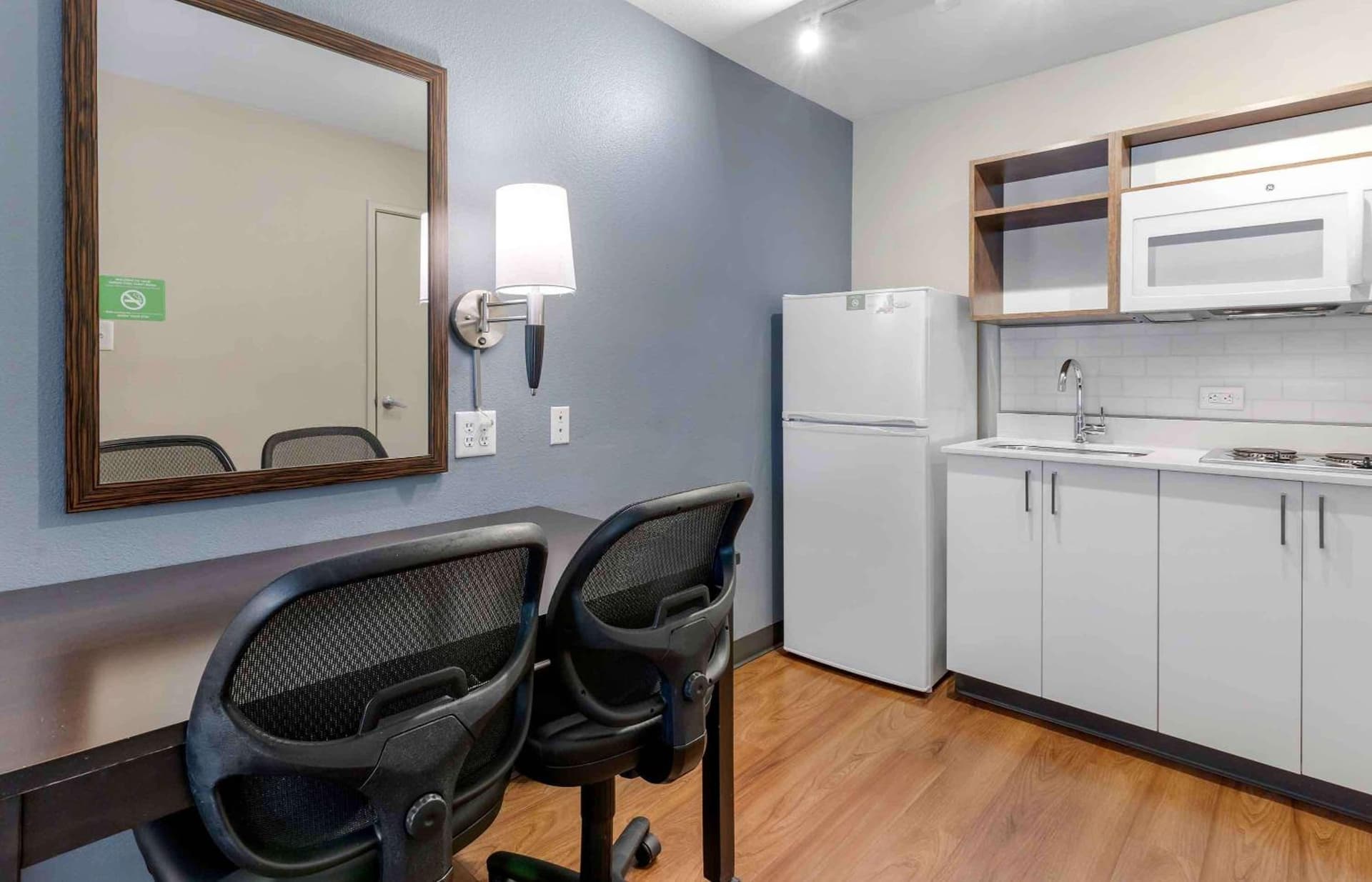 Extended Stay America Suites - San Francisco - San Mateo - SFO gallery photo in San Mateo, CA — image 20