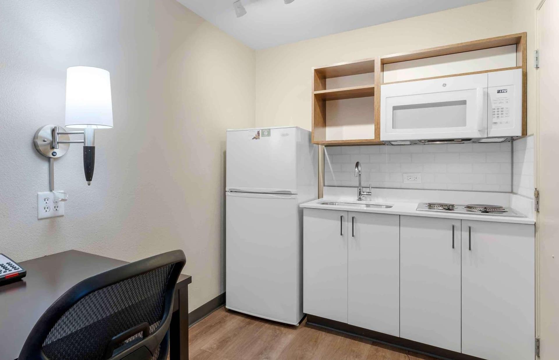 Extended Stay America Suites - San Francisco - San Mateo - SFO gallery photo in San Mateo, CA — image 26