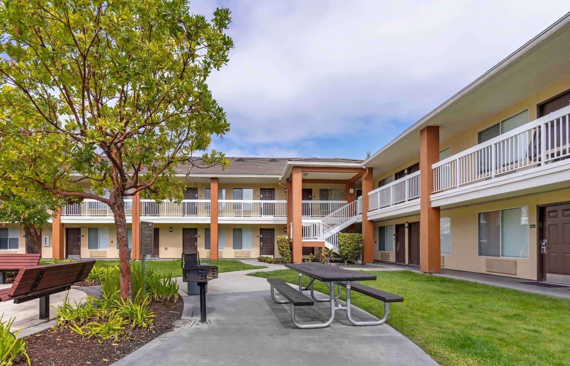Extended Stay America Suites - San Francisco - San Mateo - SFO gallery photo in San Mateo, CA — image 8