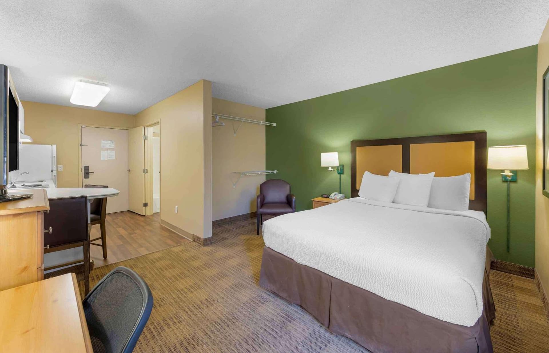 Extended Stay America Suites - Los Angeles - Torrance - Del Amo Circle gallery photo in Torrance, CA — image 13