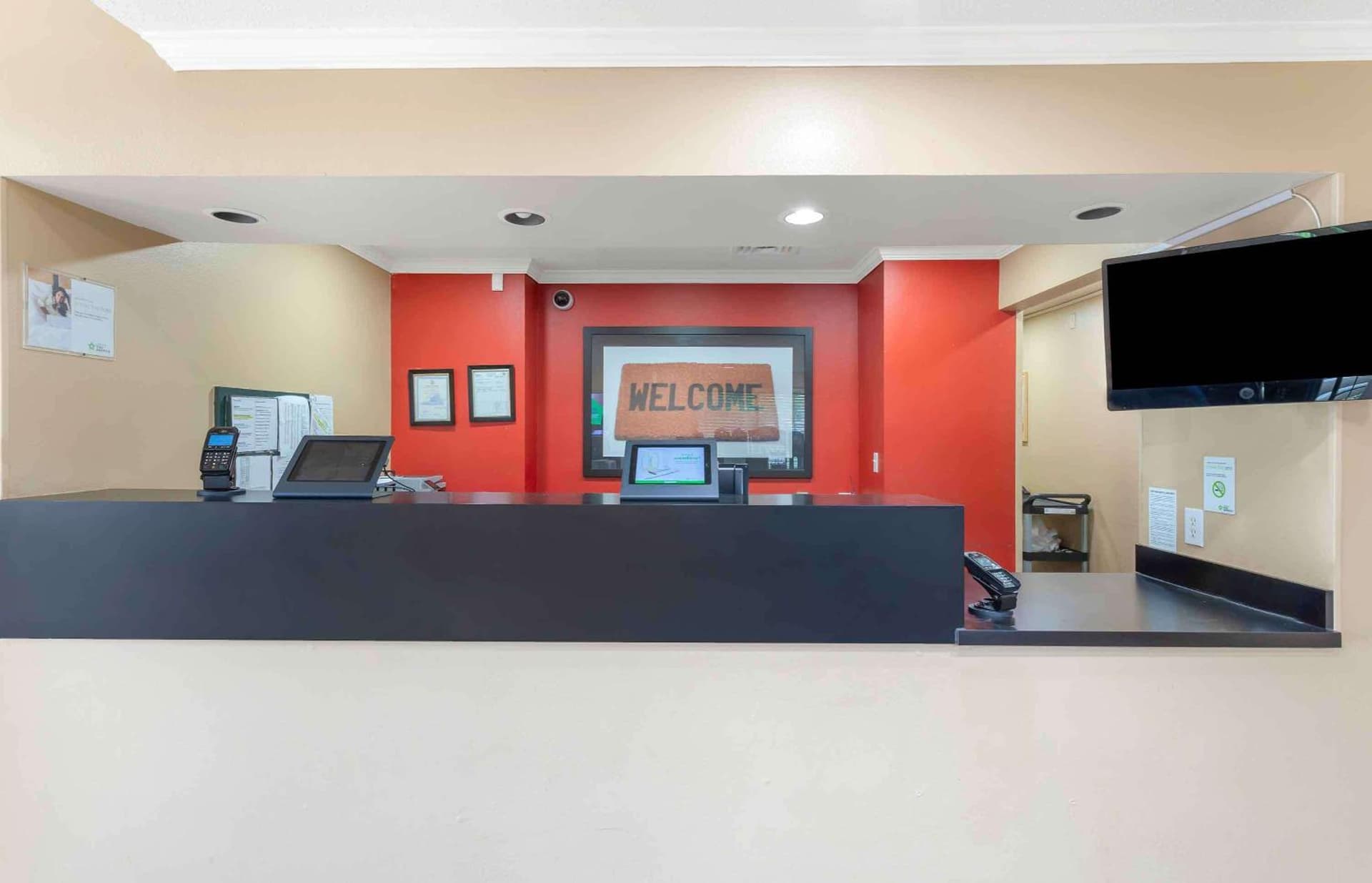 Extended Stay America Select Suites - Richmond - West End - I-64 interior in Short Pump, VA — gallery photo 2