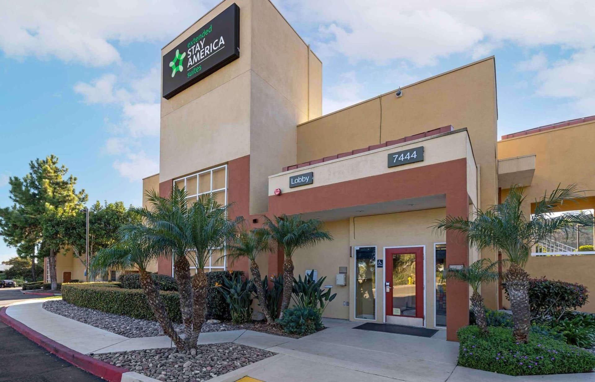 Extended Stay America Suites - San Diego - Fashion Valley interior in San Diego, CA — gallery photo 2