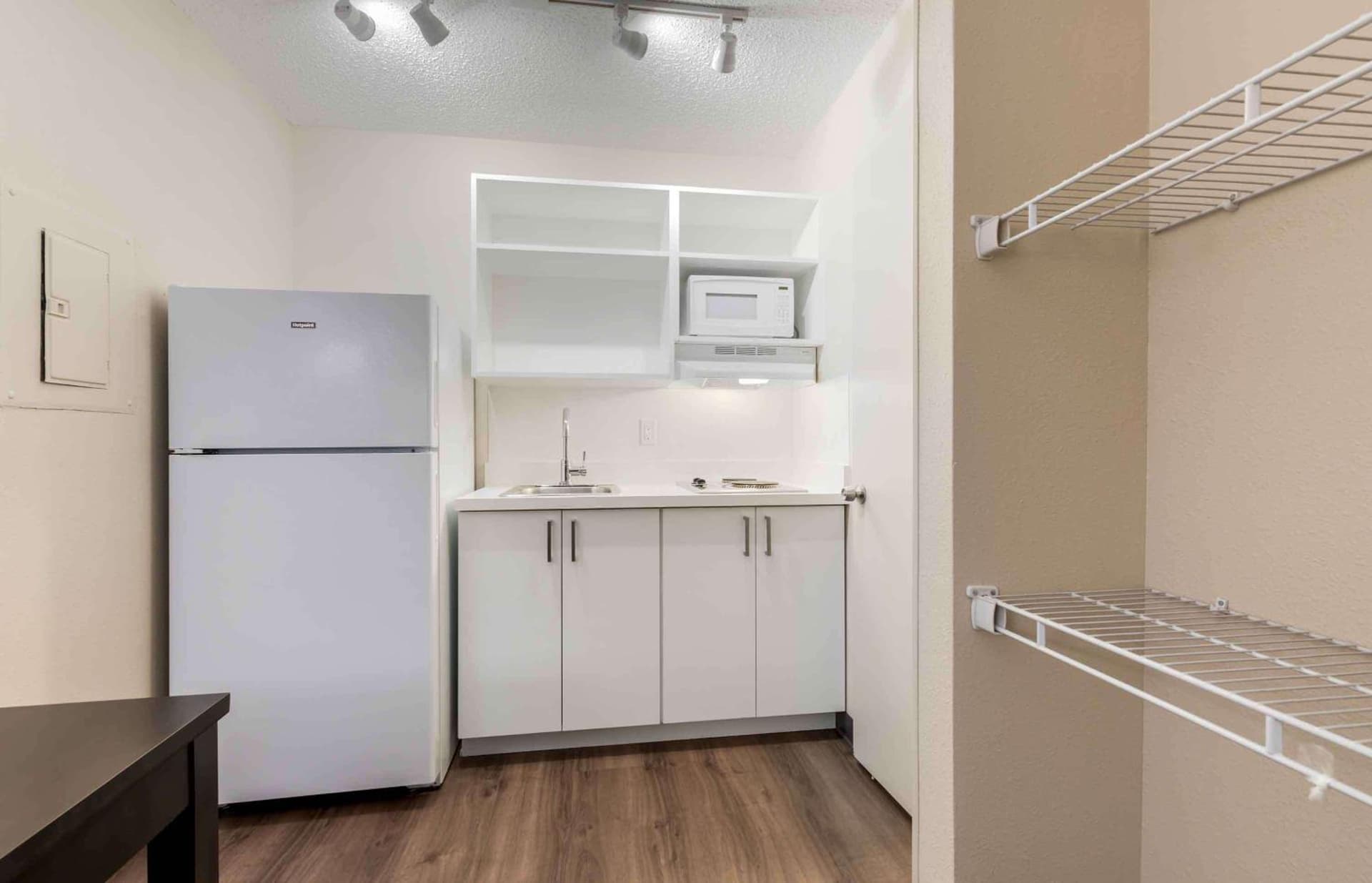 Extended Stay America Suites - Dallas - Coit Road gallery photo in Dallas, TX — image 67