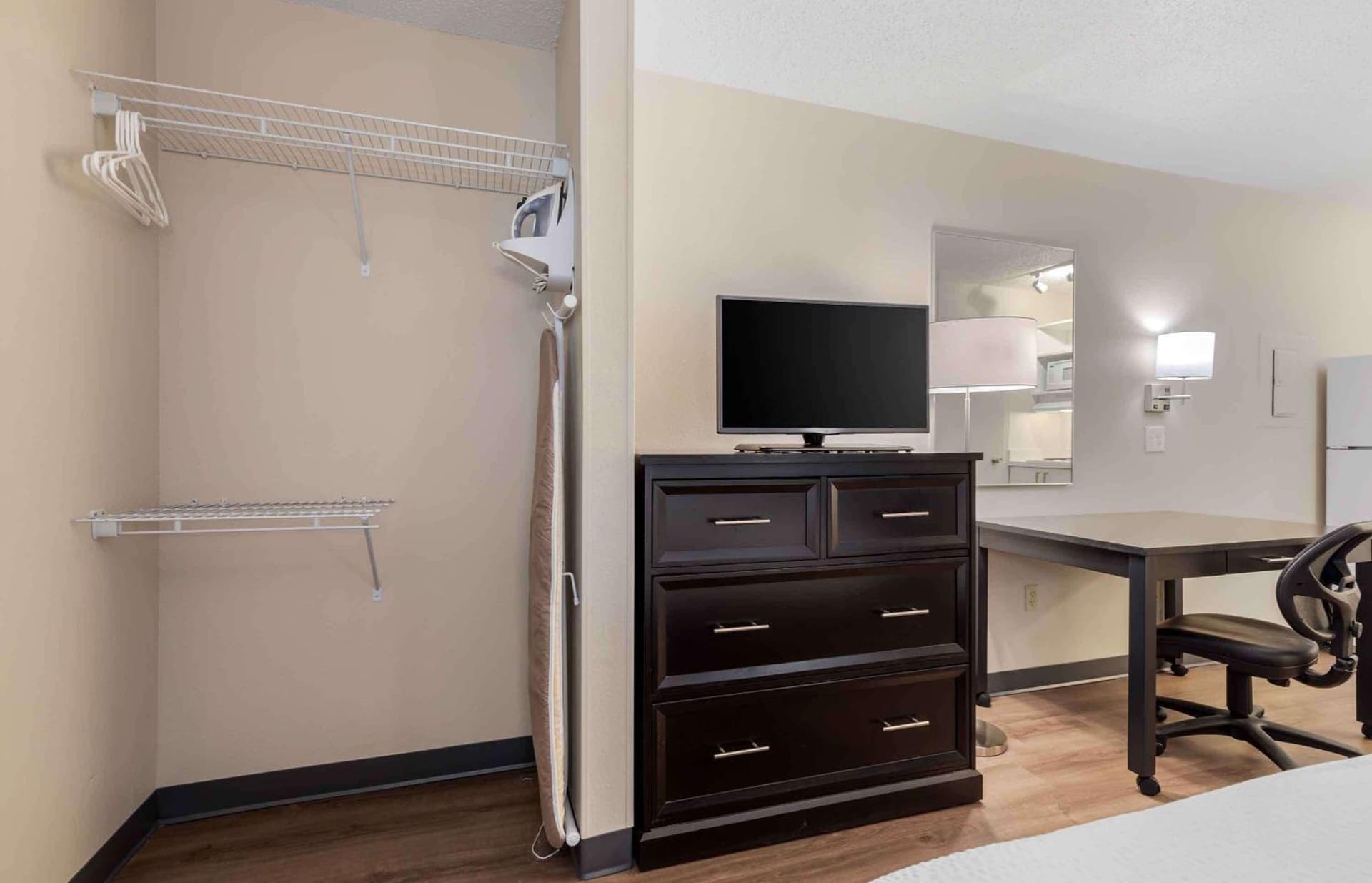 Extended Stay America Suites - Dallas - Coit Road gallery photo in Dallas, TX — image 35