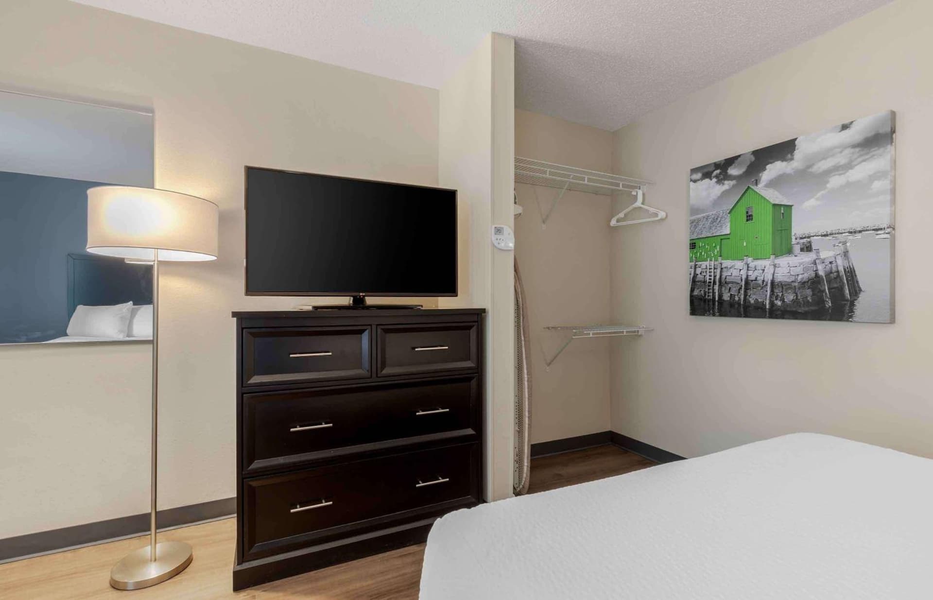 Extended Stay America Suites - Dallas - Coit Road gallery photo in Dallas, TX — image 12