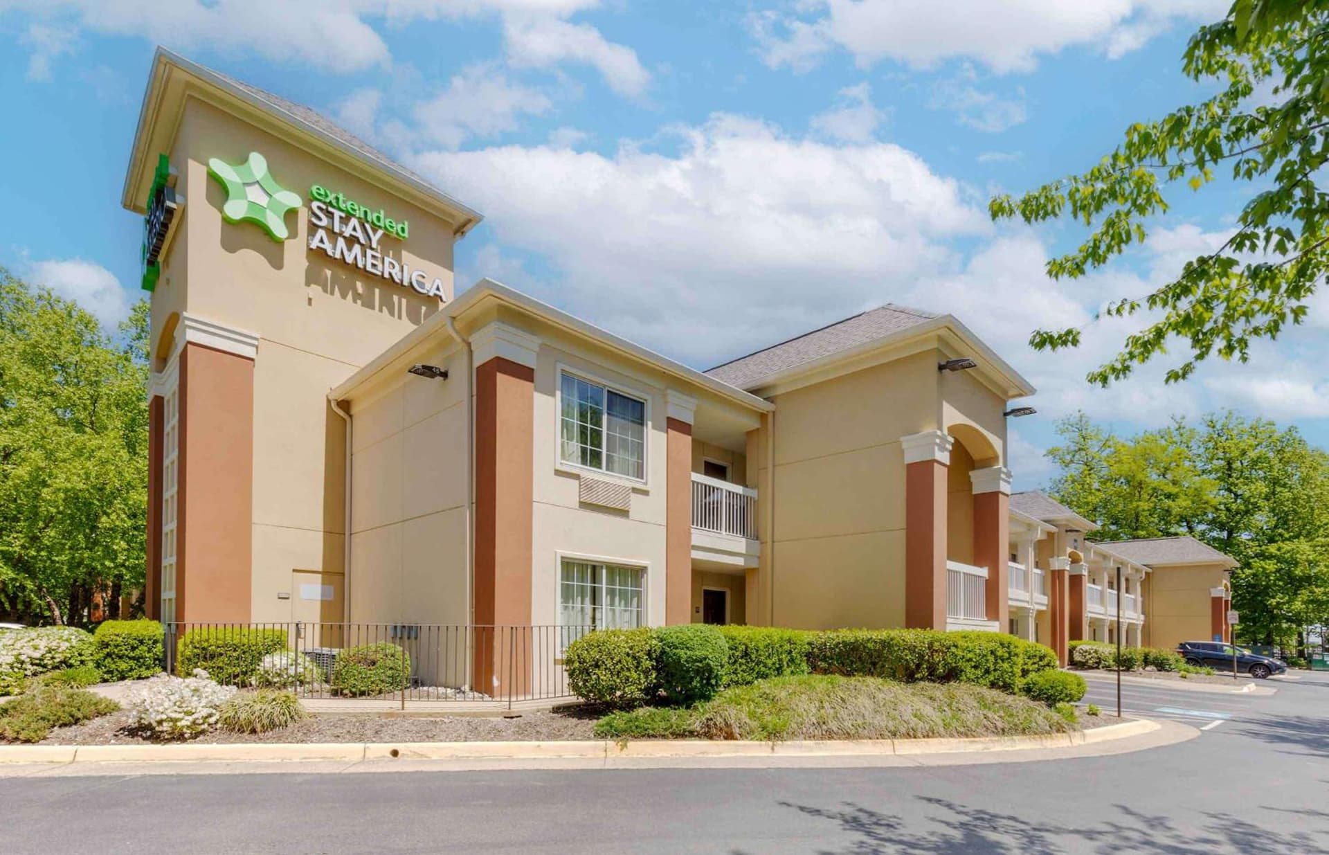 Extended Stay America Suites - Washington, DC - Fairfax - Fair Oaks featured exterior or lobby in Fairfax, VA — similar hotel