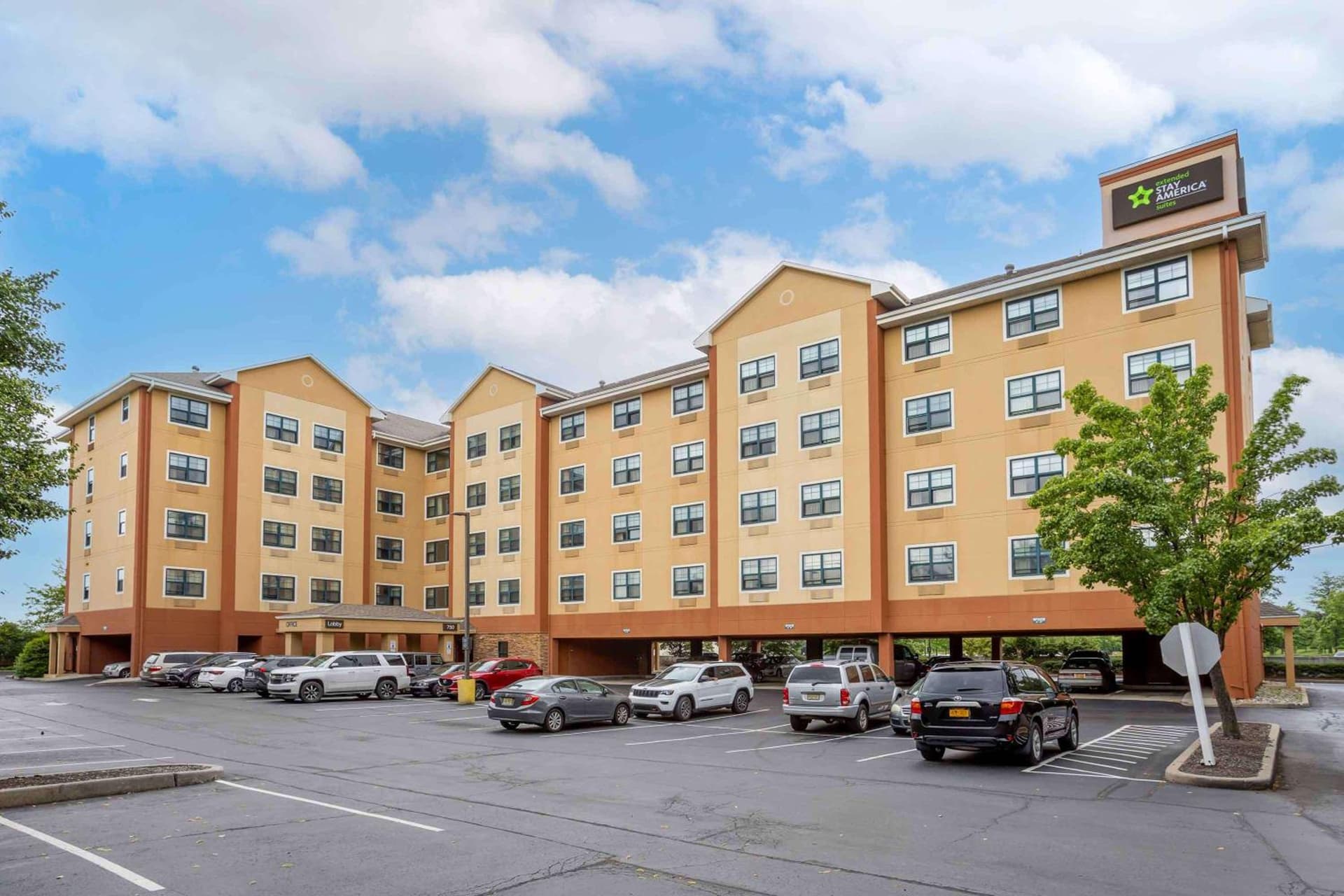 Extended Stay America Suites - Meadowlands - Rutherford featured exterior or lobby in Rutherford, NJ — similar hotel