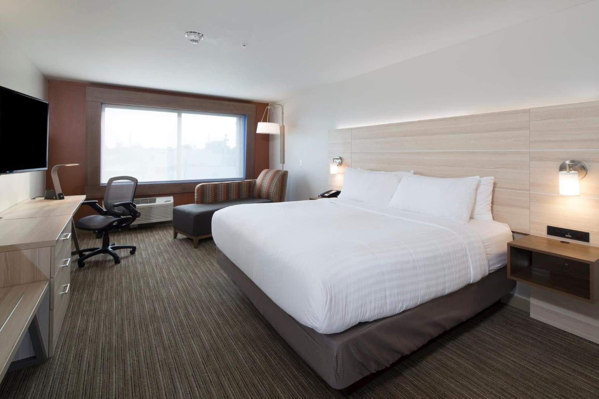 Holiday Inn Express Hotel & Suites Grand Blanc by IHG gallery photo in Grand Blanc, MI — image 4
