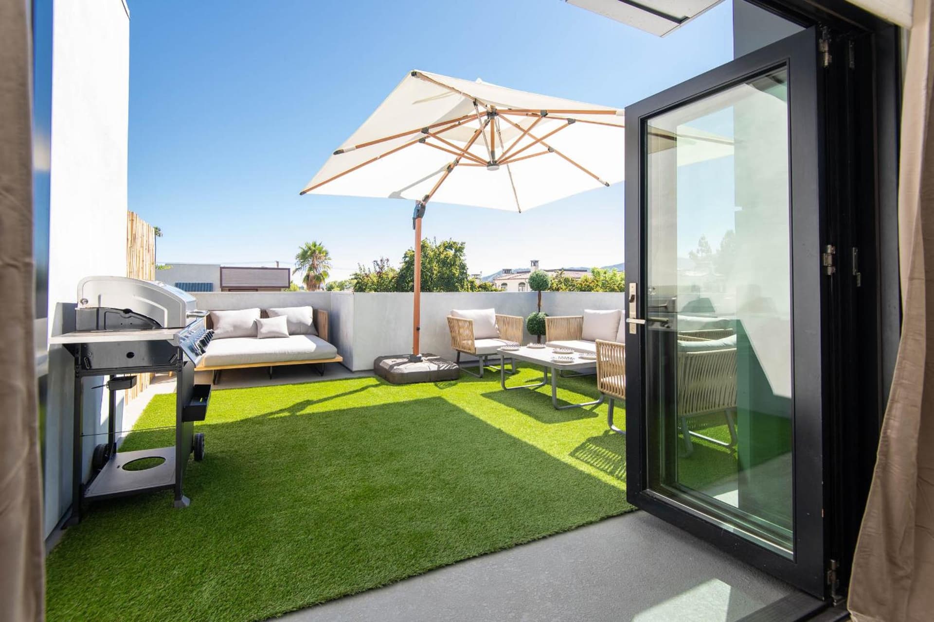 Regency Modern Apartments featured exterior or lobby in Los Angeles, CA — similar hotel