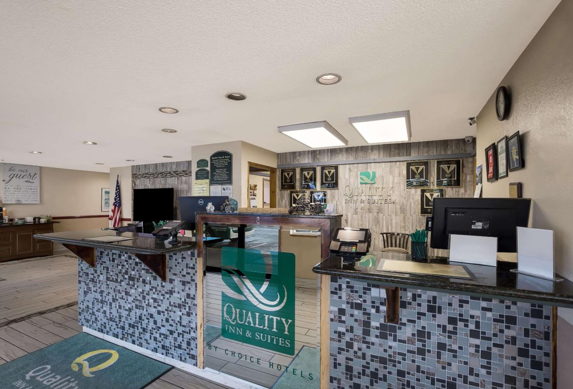 Quality Inn & Suites Medford Airport gallery photo in Medford, OR — image 24