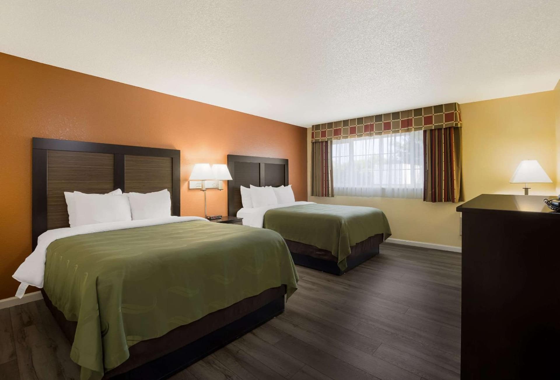 Quality Inn & Suites Medford Airport gallery photo in Medford, OR — image 45