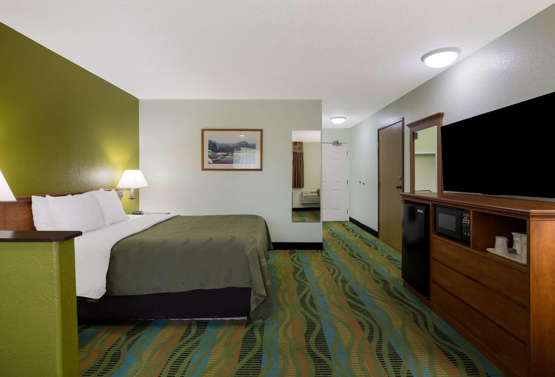 Quality Inn & Suites Medford Airport gallery photo in Medford, OR — image 29