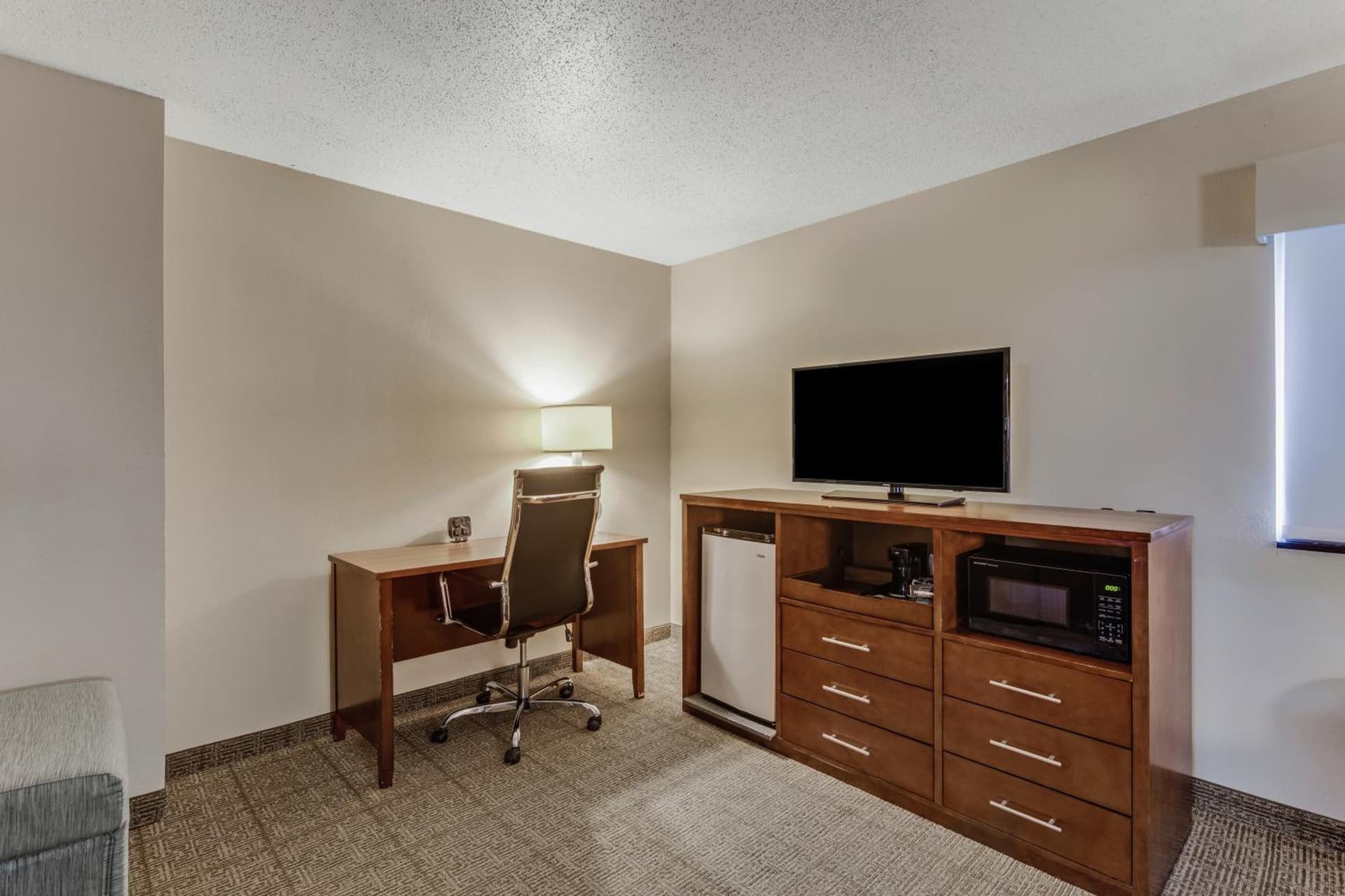 Comfort Suites Huntsville MidCity District at Research Park gallery photo in Huntsville, AL — image 63