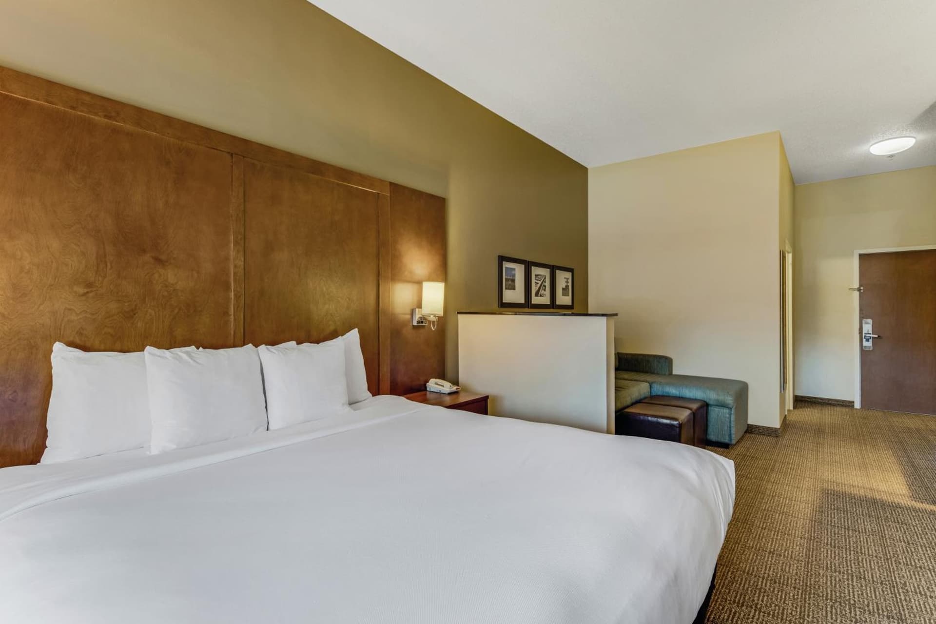 Comfort Suites Huntsville MidCity District at Research Park gallery photo in Huntsville, AL — image 46