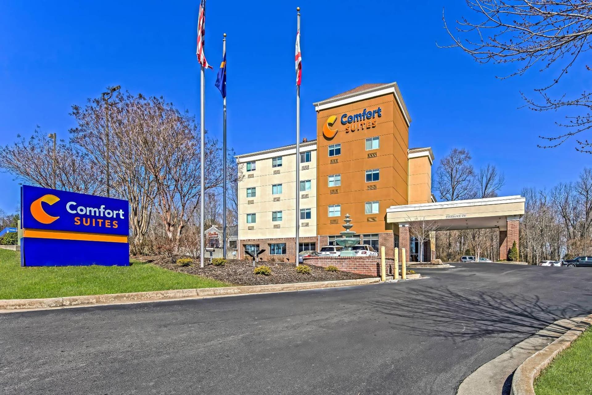 Comfort Suites Huntsville MidCity District at Research Park interior in Huntsville, AL — gallery photo 2