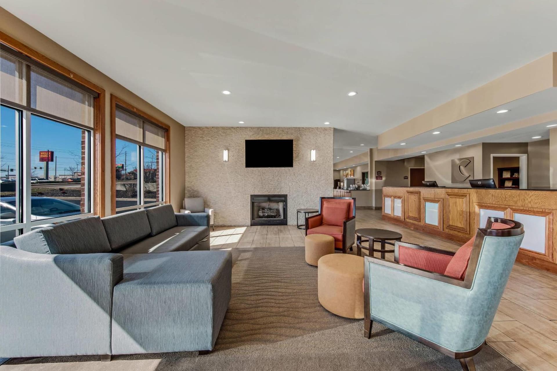 Comfort Suites Huntsville MidCity District at Research Park gallery photo in Huntsville, AL — image 8