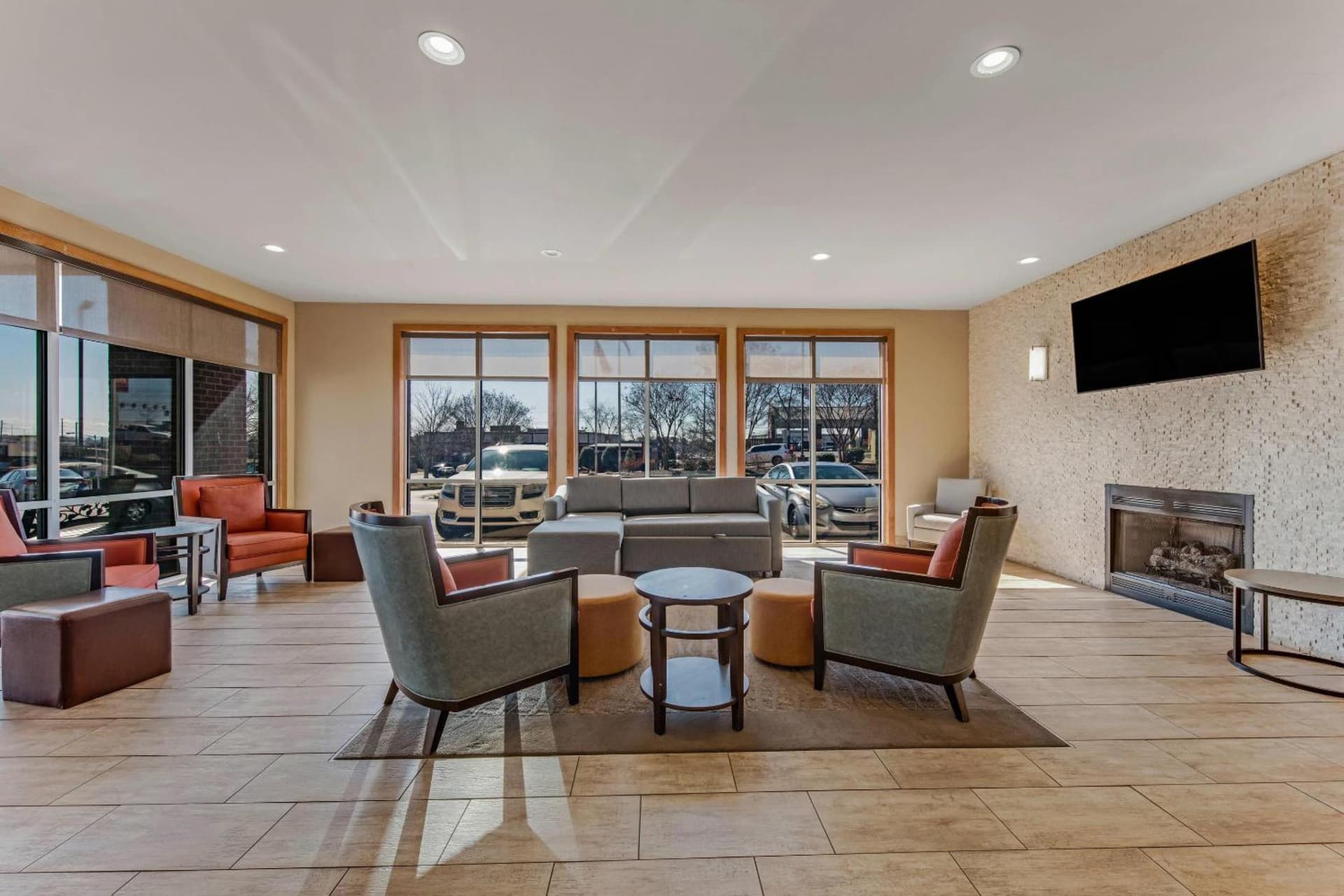 Comfort Suites Huntsville MidCity District at Research Park gallery photo in Huntsville, AL — image 9