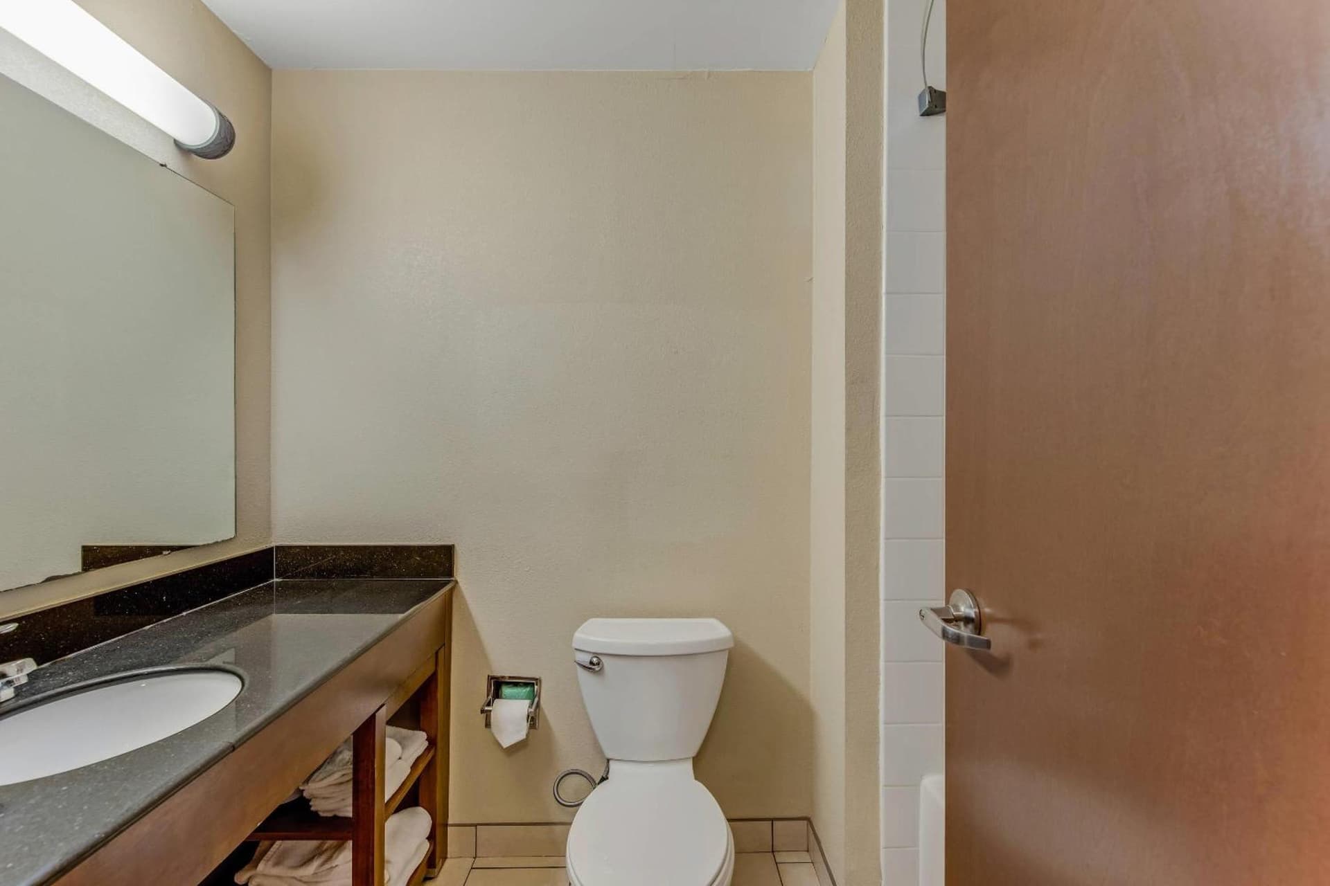 Comfort Suites Huntsville MidCity District at Research Park gallery photo in Huntsville, AL — image 13