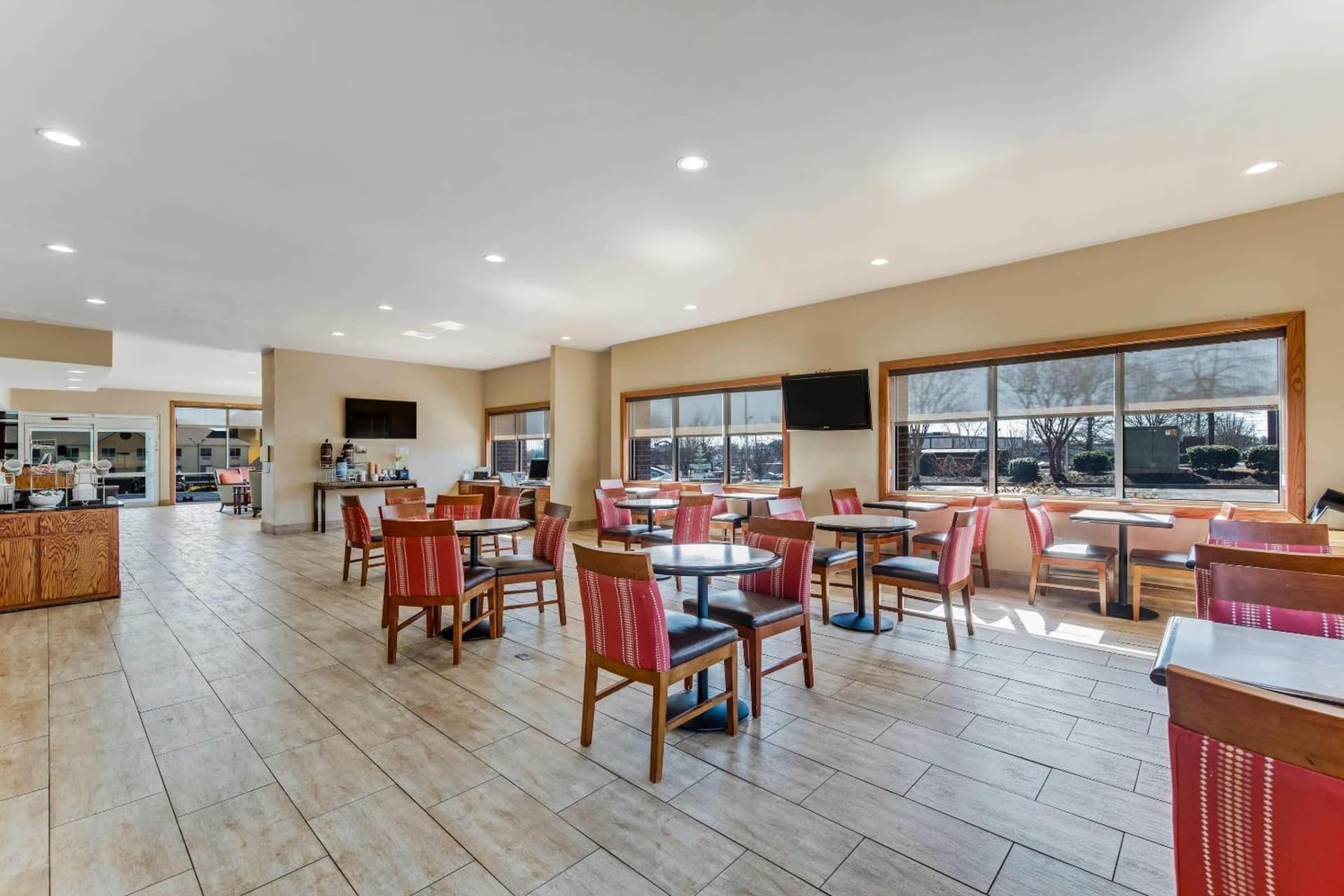 Comfort Suites Huntsville MidCity District at Research Park gallery photo in Huntsville, AL — image 41