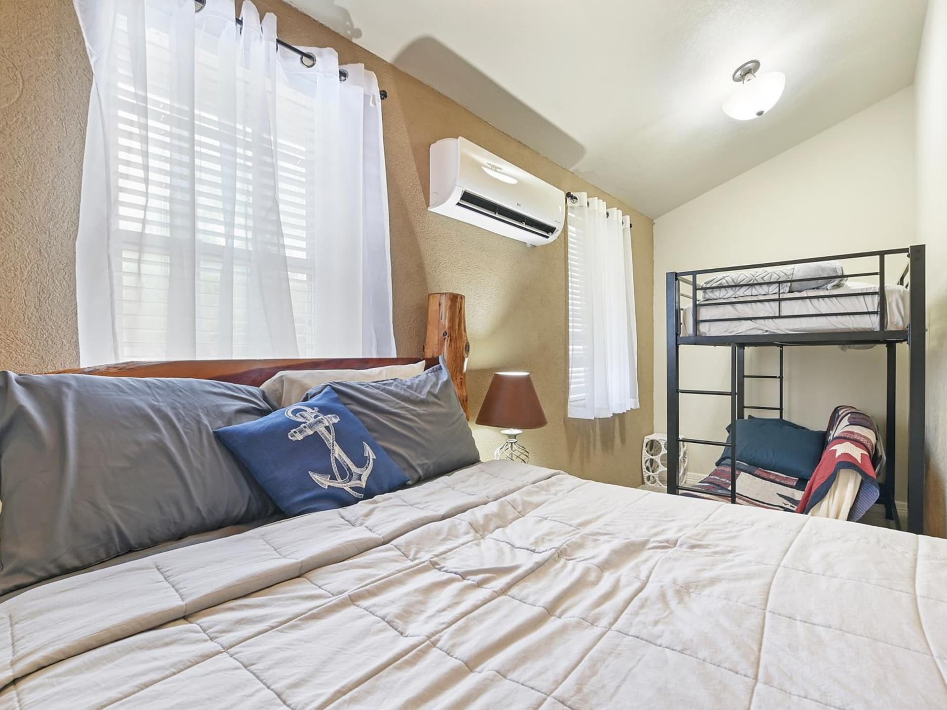 Canyon Lake Condos at Stillwater Ranch interior in Canyon Lake, TX — gallery photo 2