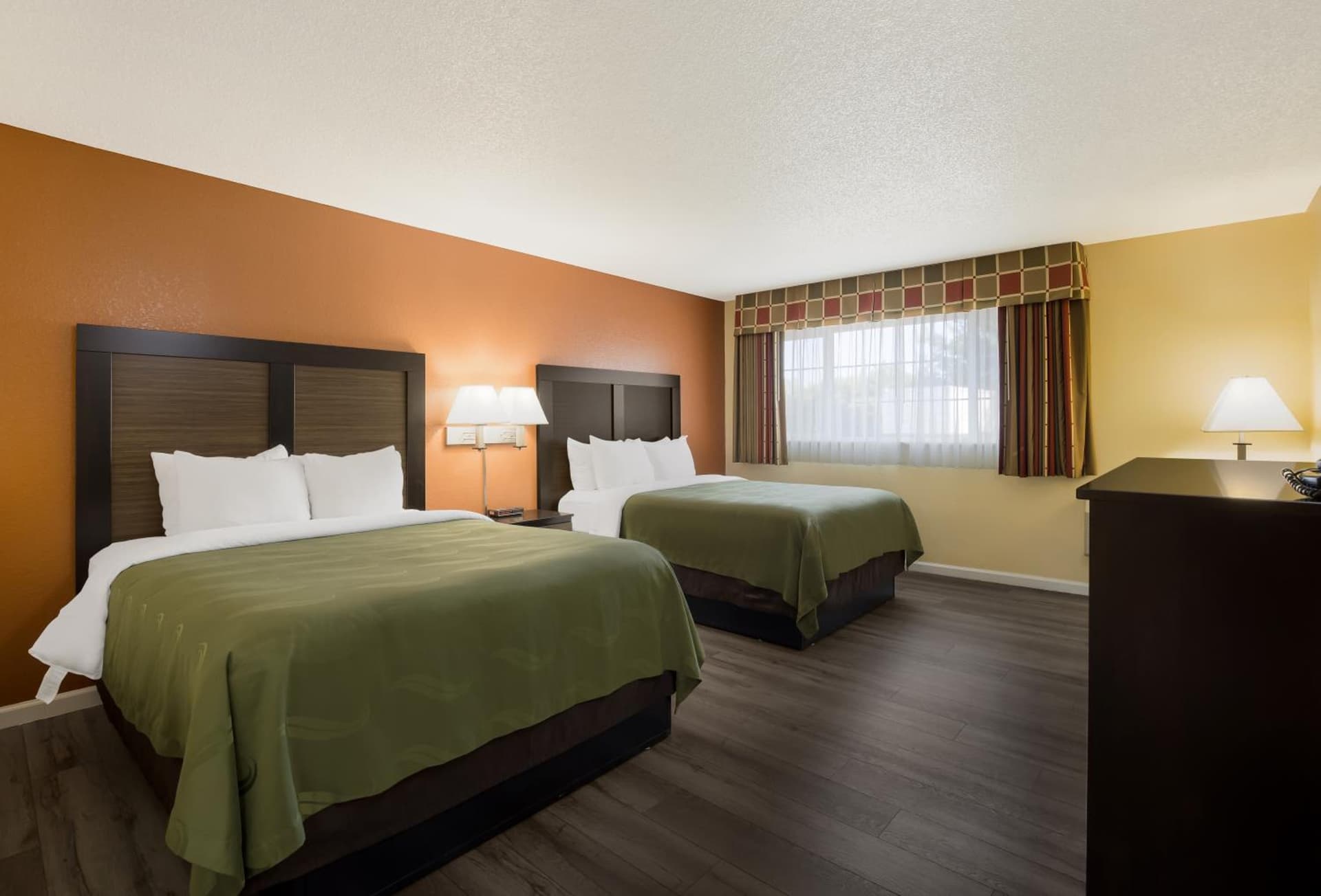 Quality Inn & Suites Medford Airport gallery photo in Medford, OR — image 5