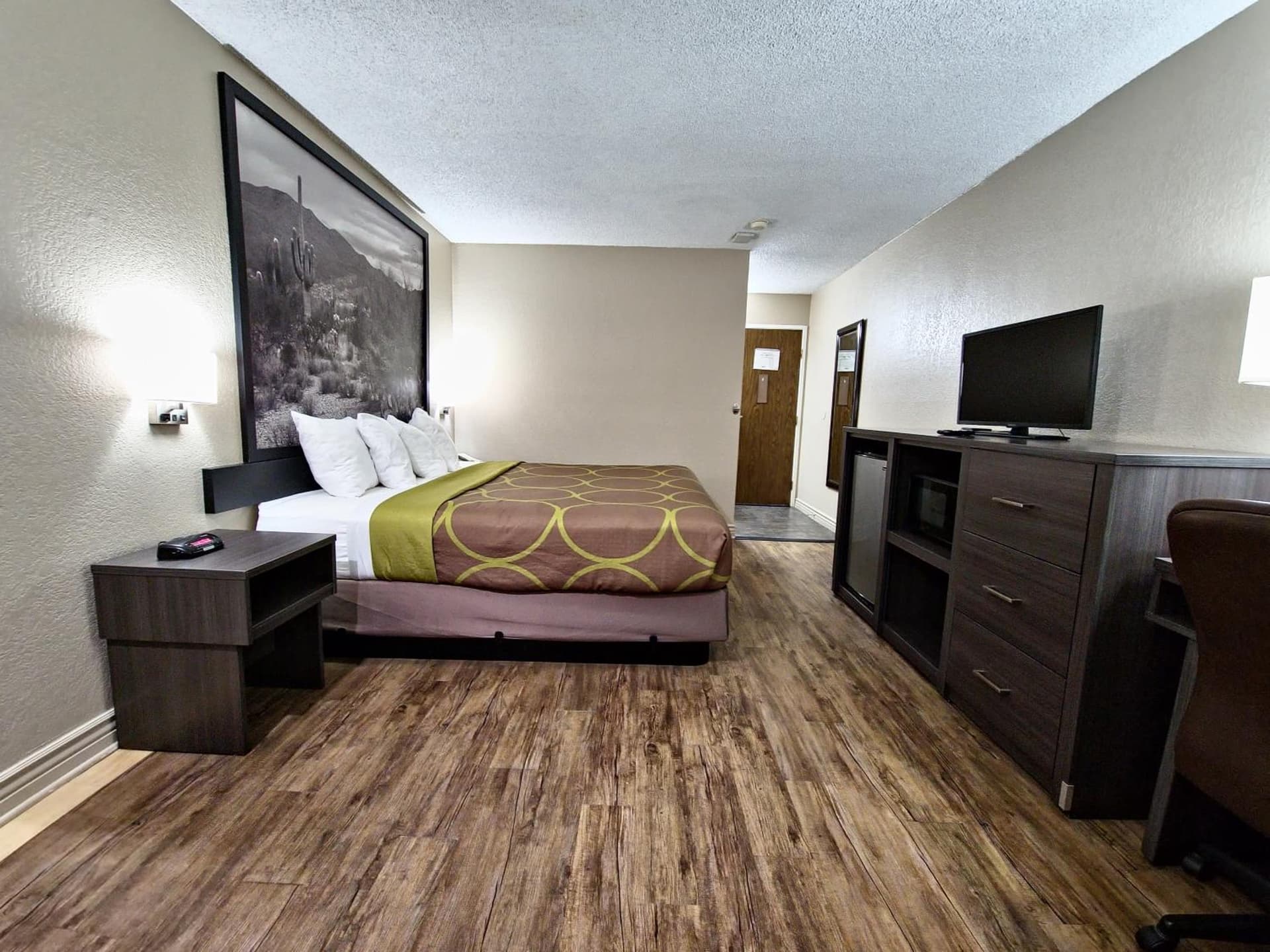Super 8 by Wyndham Goodyear/Phoenix Area gallery photo in Goodyear, AZ — image 8