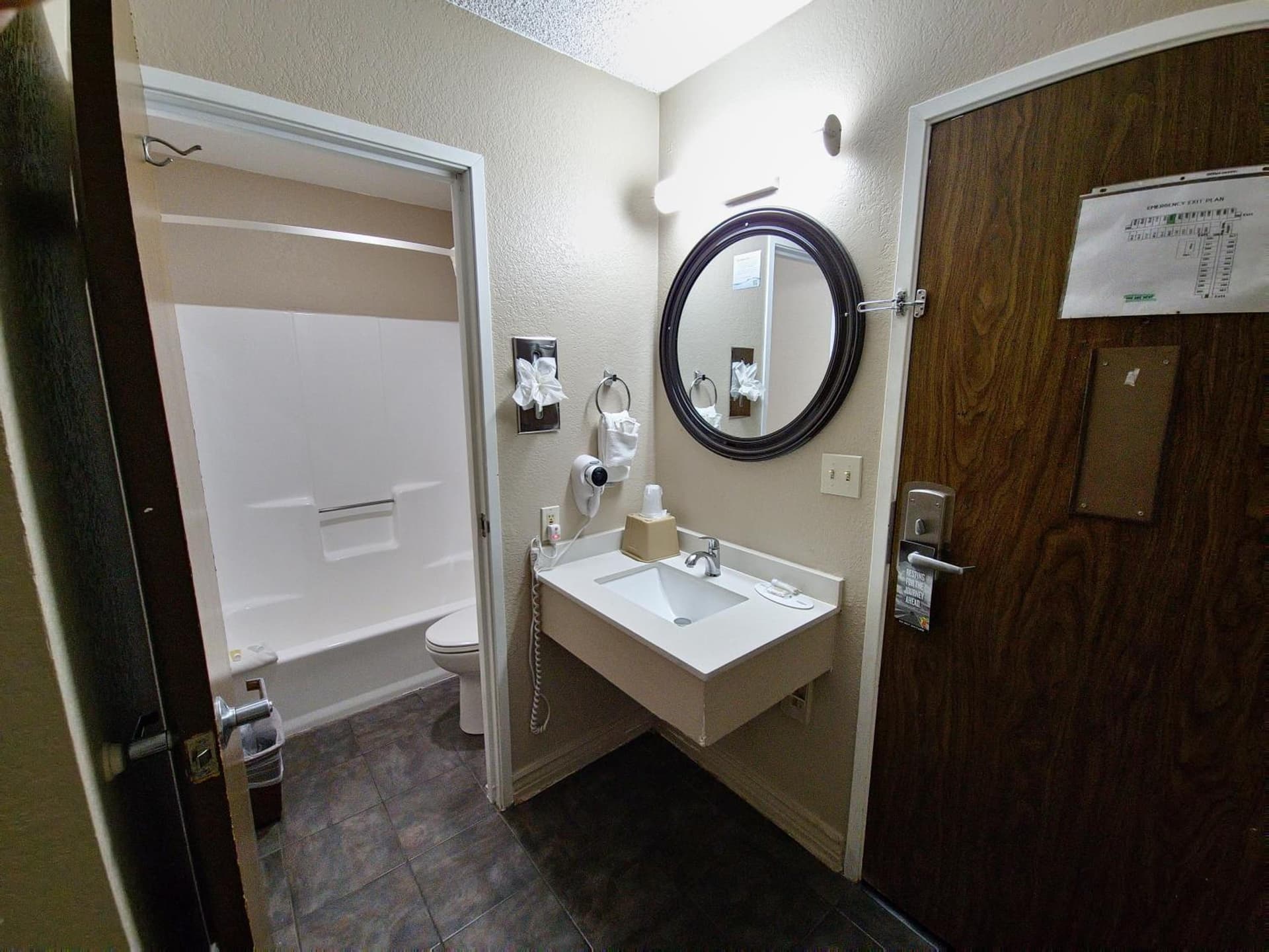 Super 8 by Wyndham Goodyear/Phoenix Area gallery photo in Goodyear, AZ — image 22