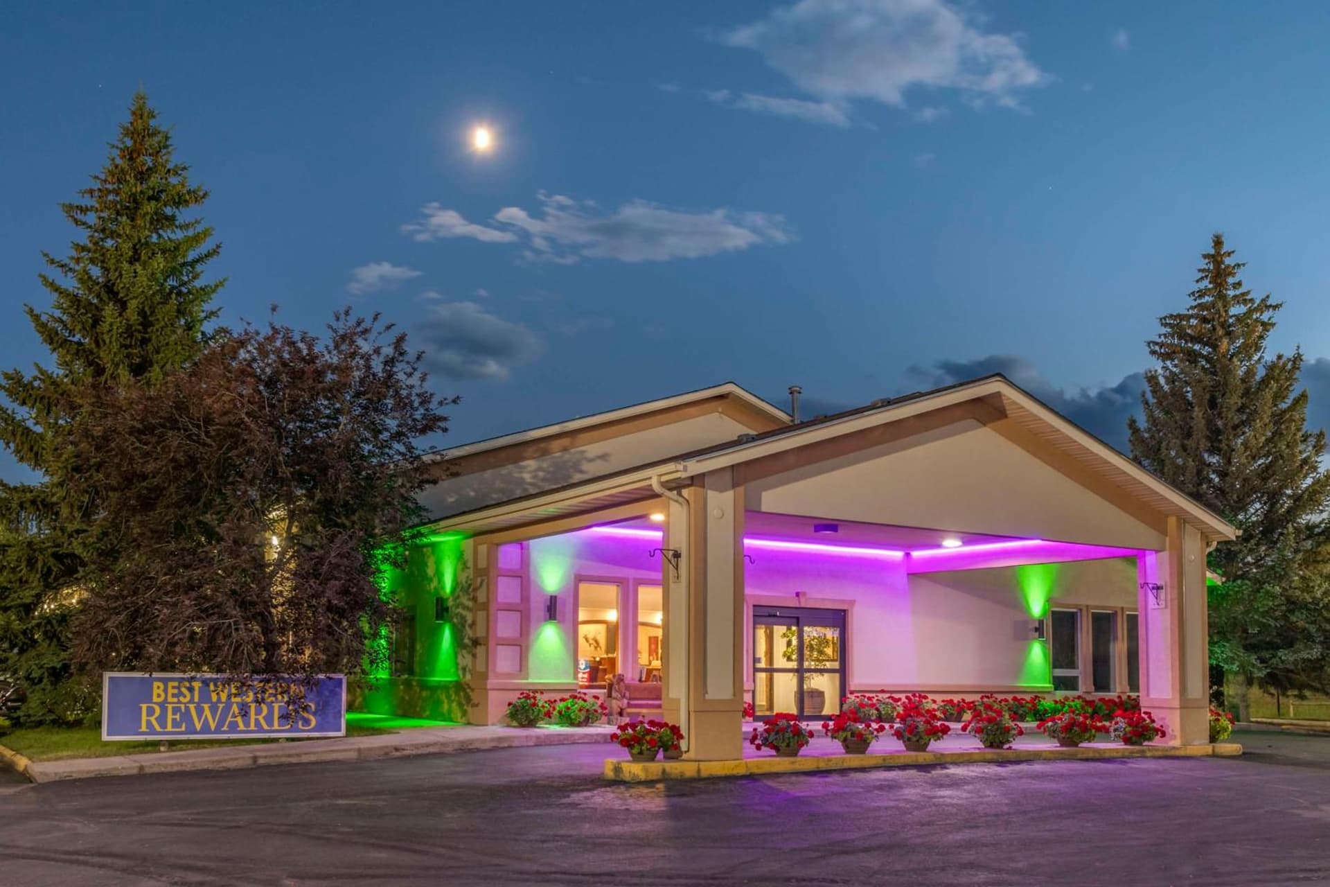 SureStay Plus Hotel by Best Western Buffalo featured exterior or lobby in Buffalo, WY — similar hotel