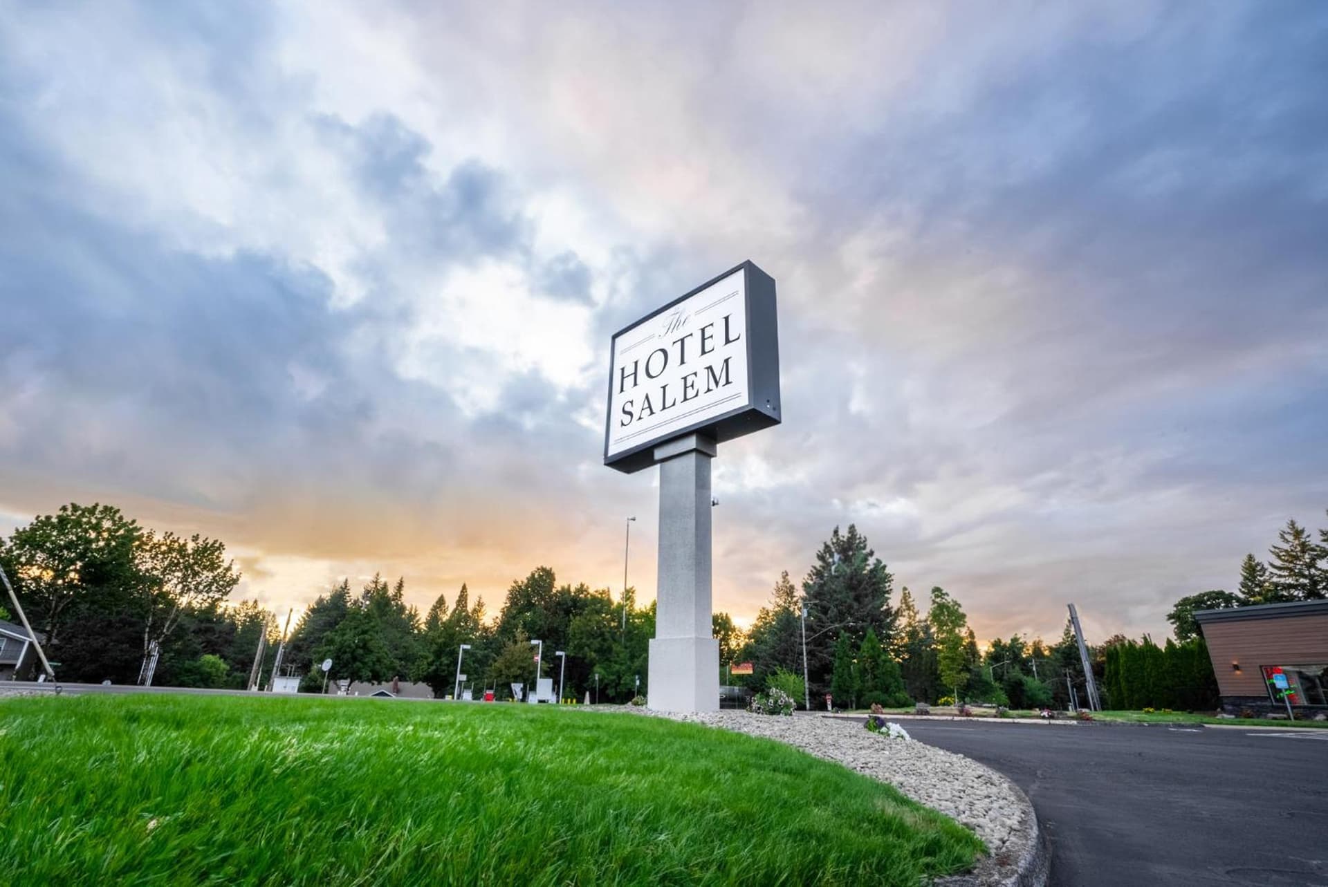 The Hotel Salem property views in Salem, OR — gallery photo 3