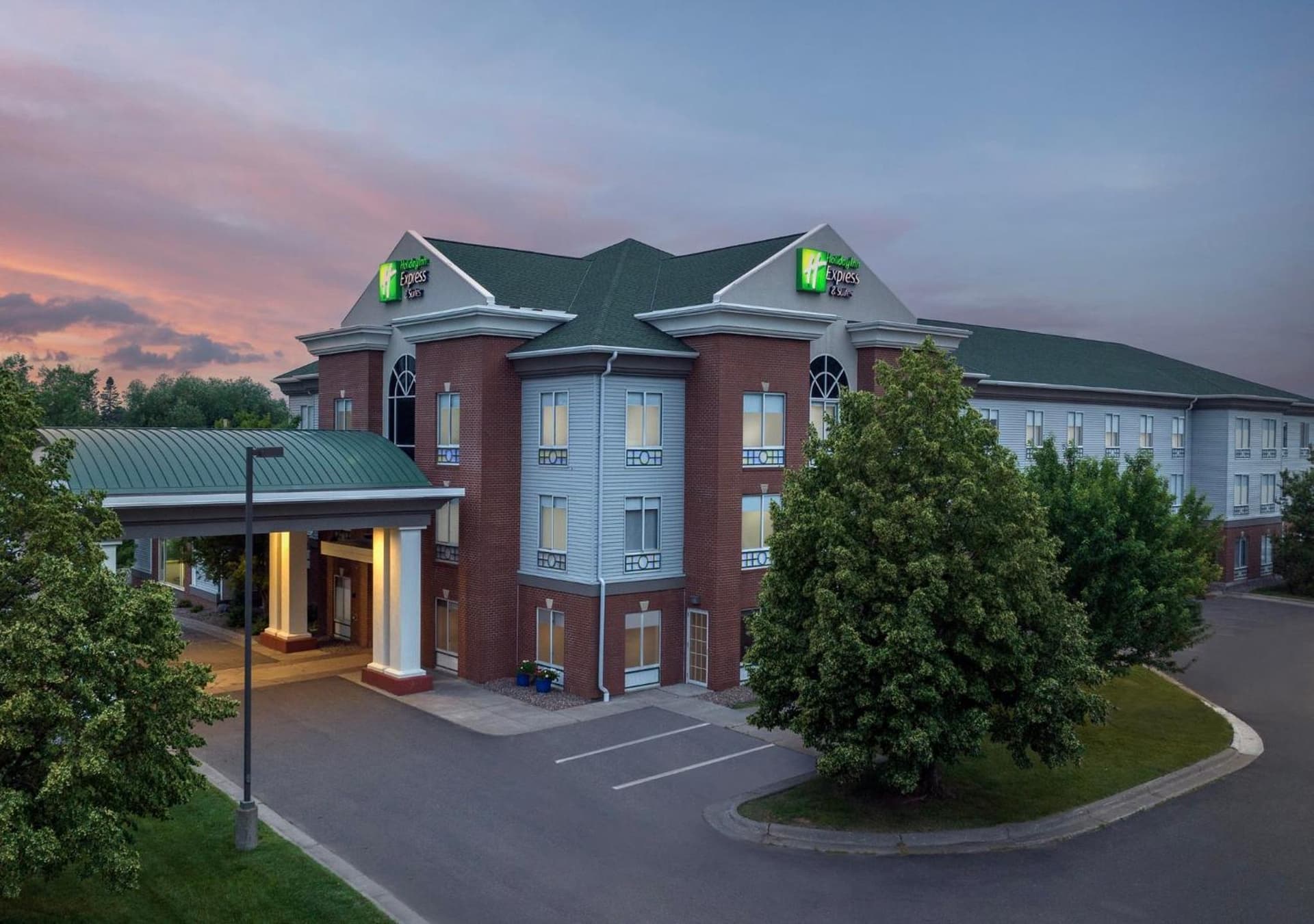 Holiday Inn Express & Suites Superior by IHG featured exterior or lobby in Superior, WI — similar hotel