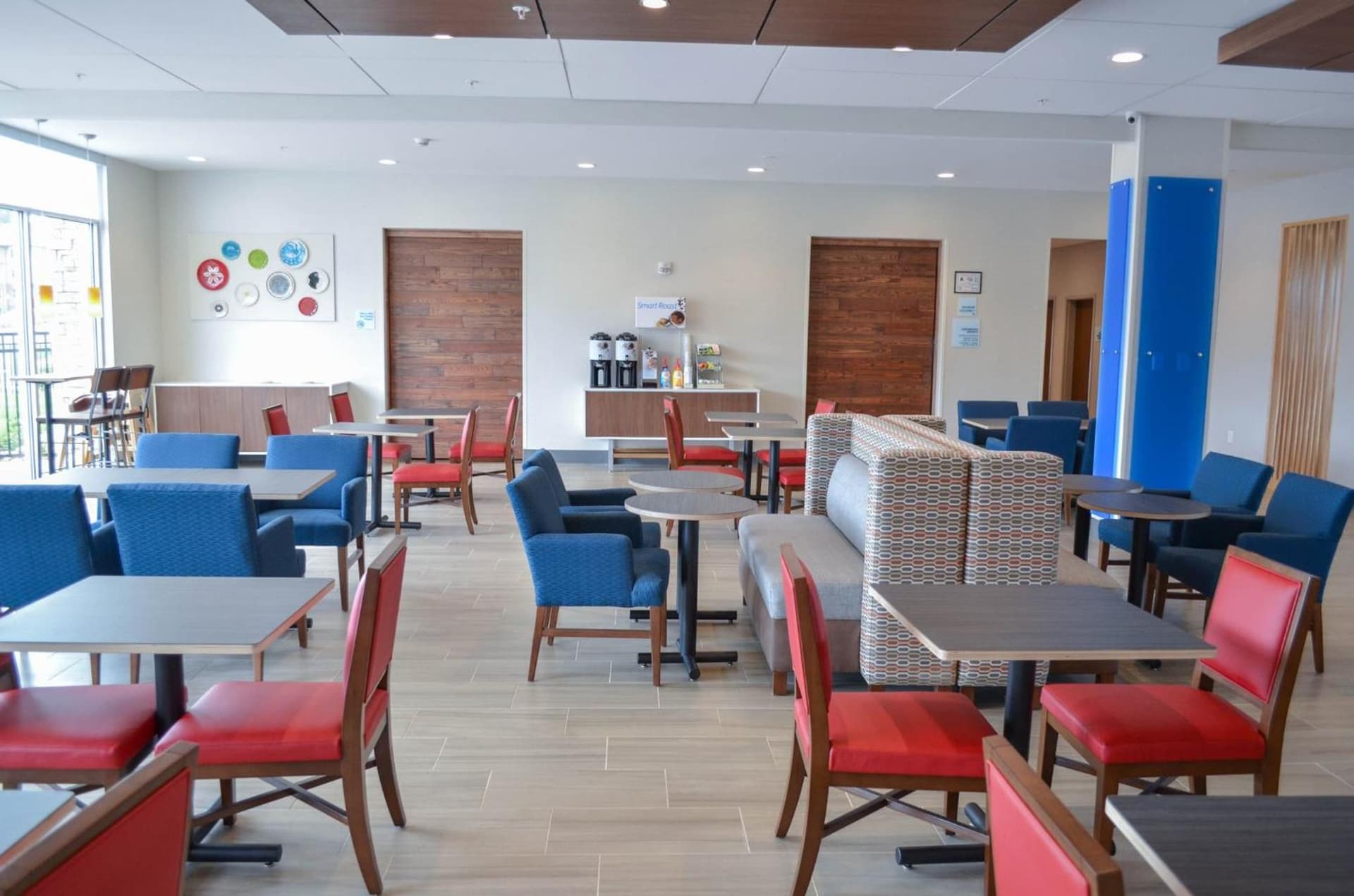 Holiday Inn Express & Suites Raleigh Airport - Brier Creek by IHG interior in Raleigh, NC — gallery photo 2