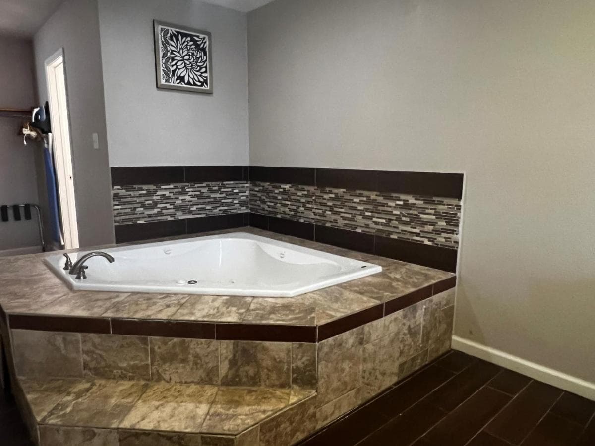 Baymont by Wyndham Port Arthur - Groves Area gallery photo in Port Arthur, TX — image 31
