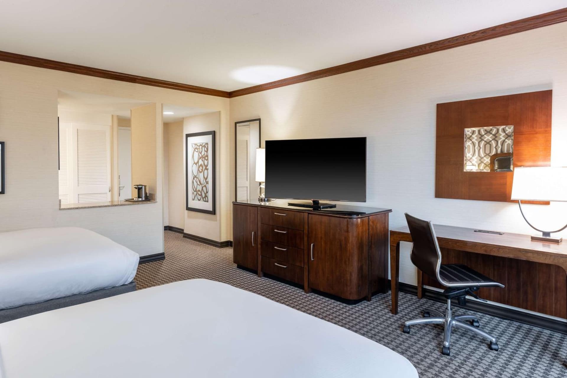 Hilton Alexandria Mark Center gallery photo in Alexandria, VA — image 66