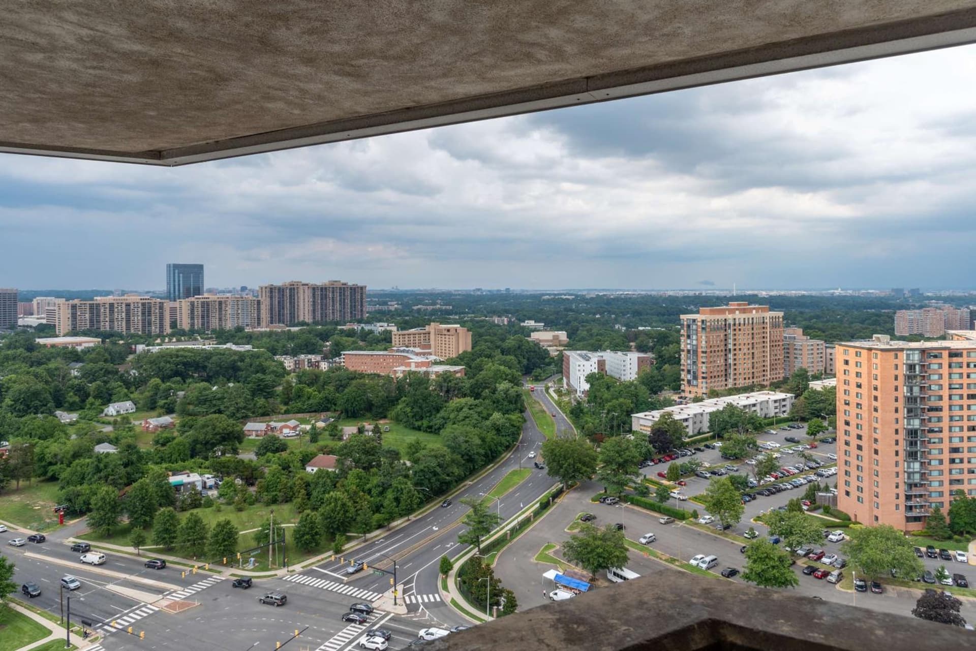 Hilton Alexandria Mark Center gallery photo in Alexandria, VA — image 68