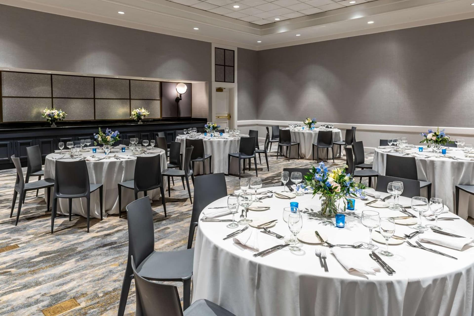 Hilton Alexandria Mark Center gallery photo in Alexandria, VA — image 30