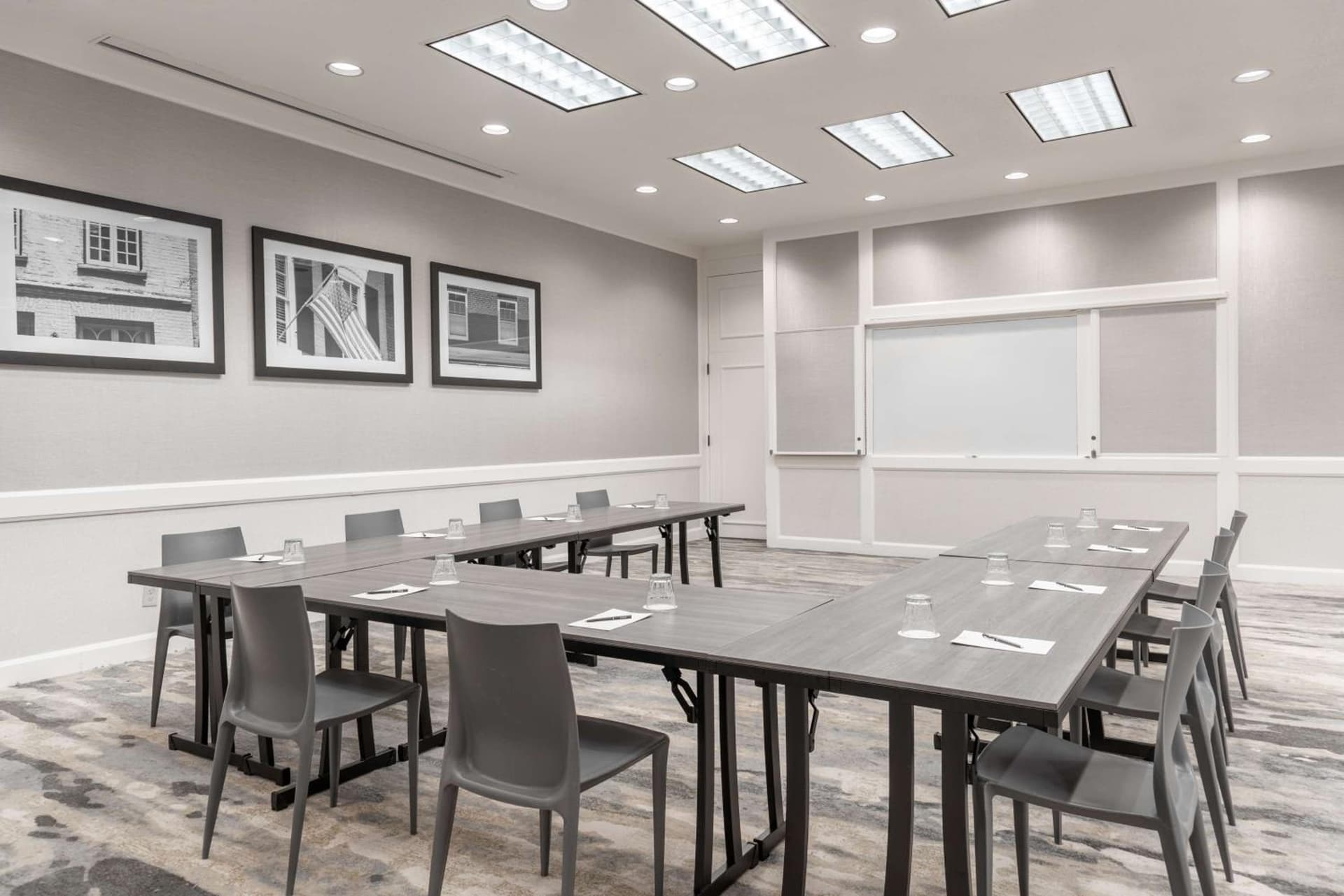Hilton Alexandria Mark Center gallery photo in Alexandria, VA — image 42