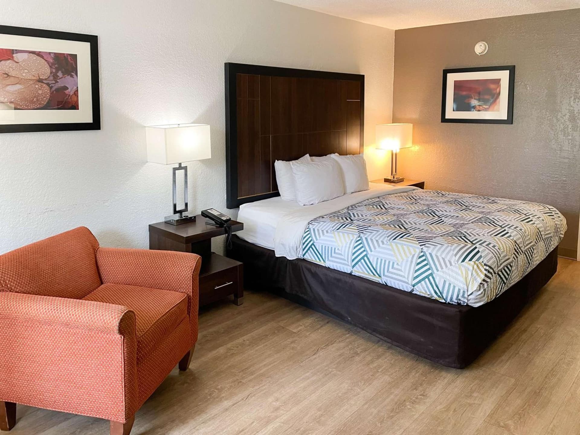 Motel 6 Opelika AL property views in Opelika, AL — gallery photo 3