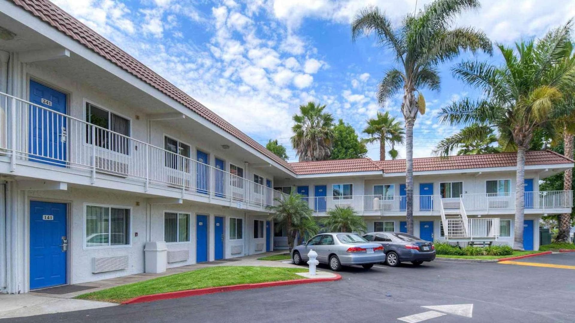 Motel 6-Costa Mesa, CA interior in Costa Mesa, CA — gallery photo 2