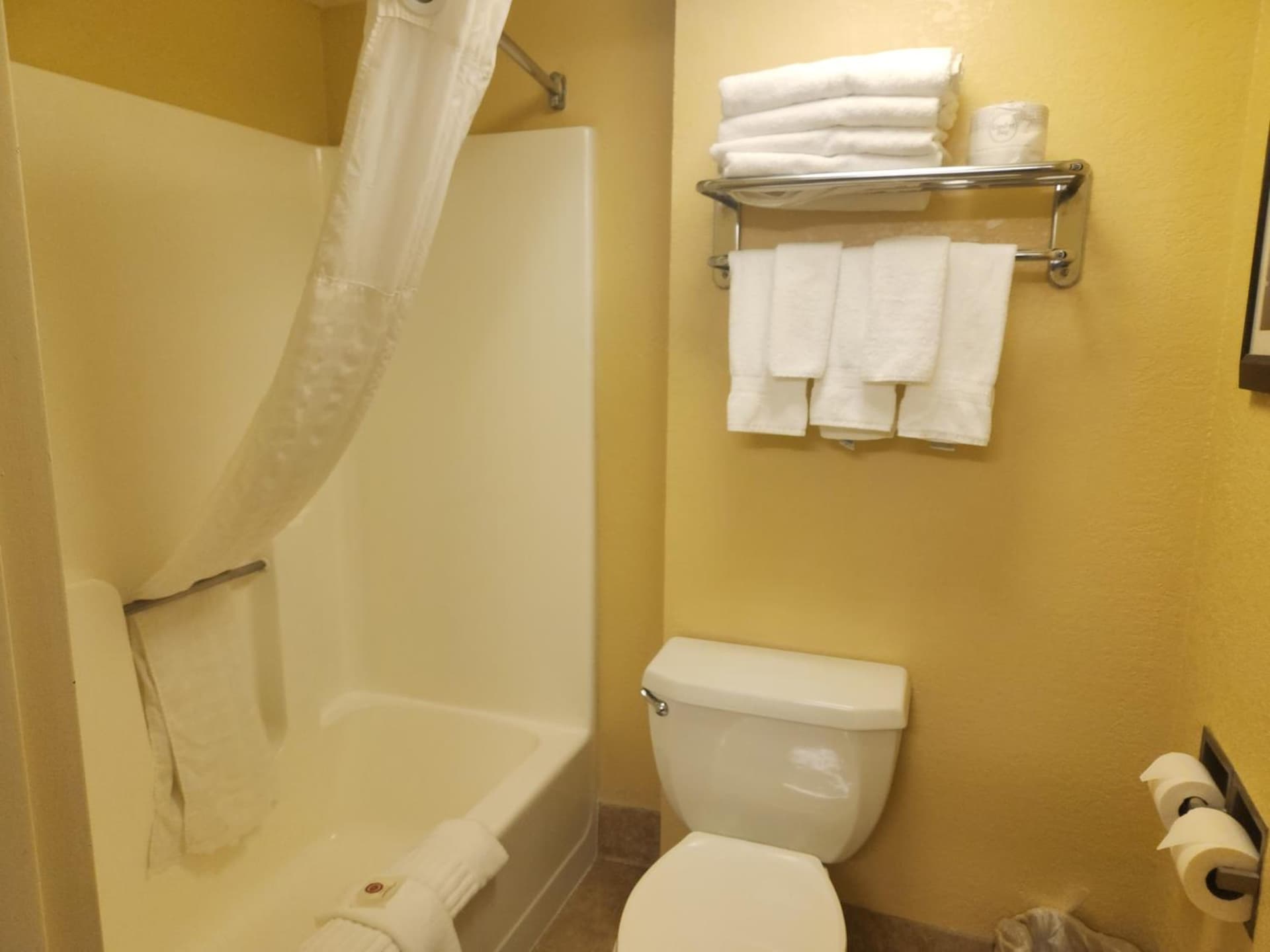 Best Western Chocolate Inn at the Park gallery photo in Hershey, PA — image 14