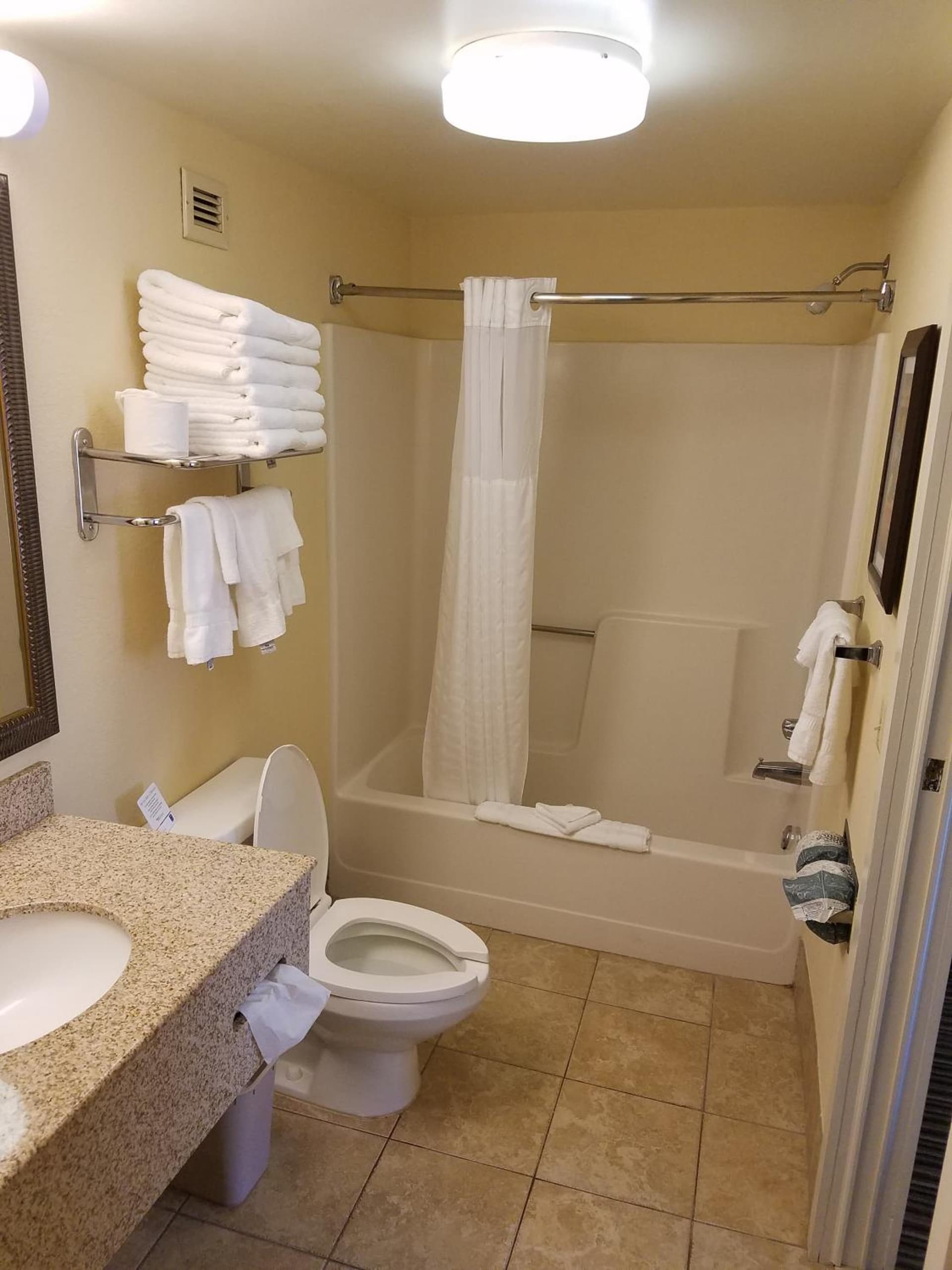 Best Western Chocolate Inn at the Park gallery photo in Hershey, PA — image 5