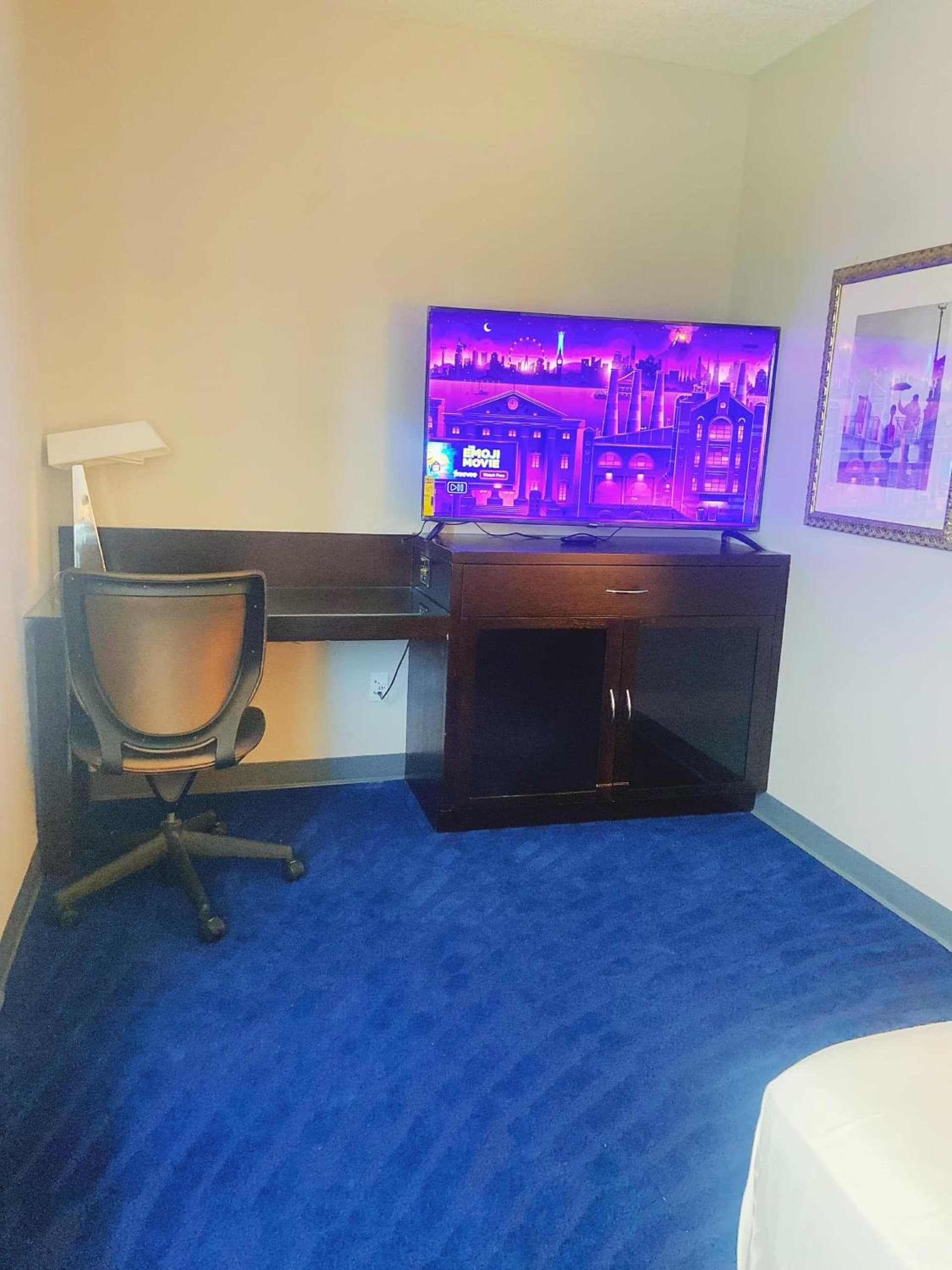 Illini Inn & Suites interior in Rantoul, IL — gallery photo 2
